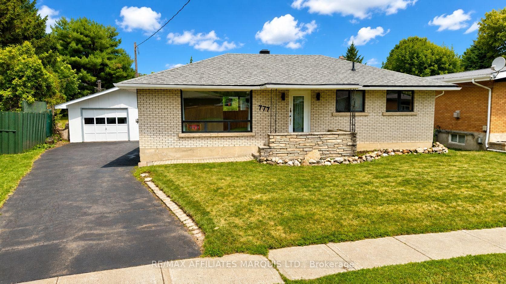 777 Sandfield Crescent photo 1