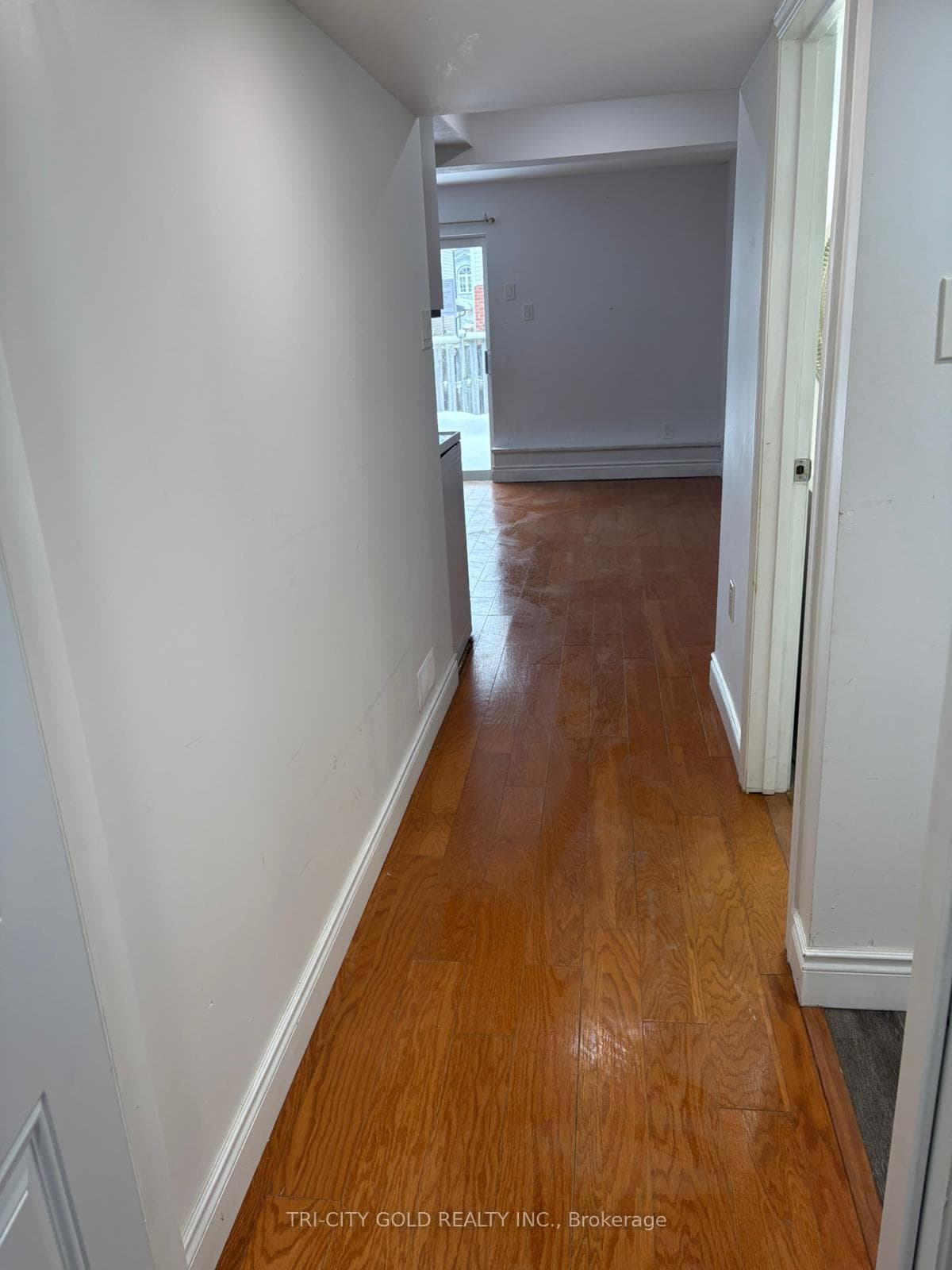 131 Peach Blossom Crescent Unit Lower photo 11