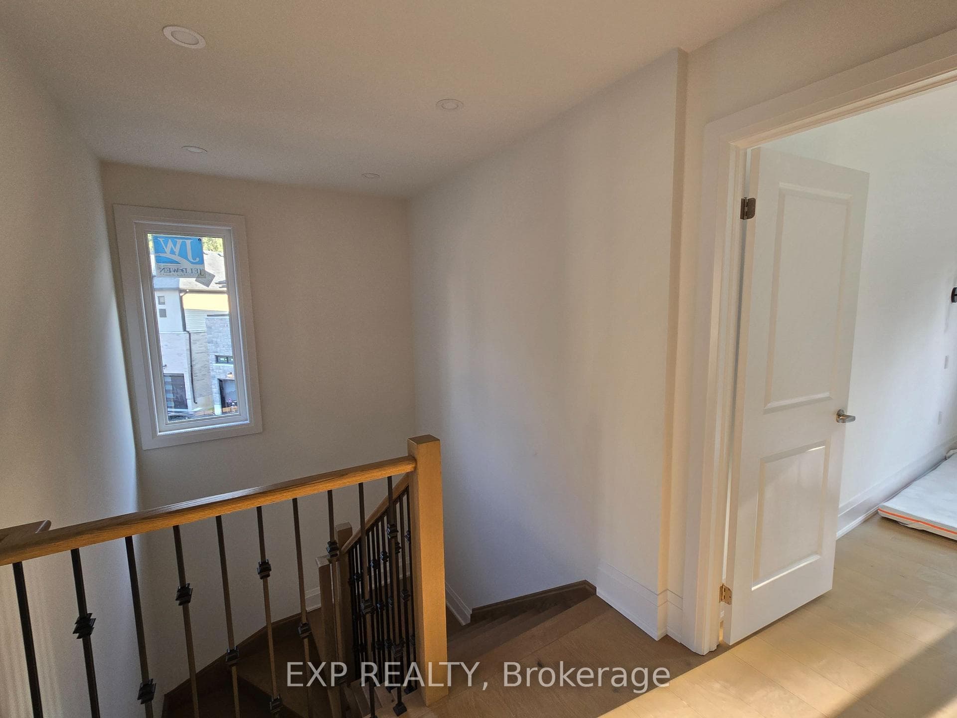 106 Seabastian Street photo 16