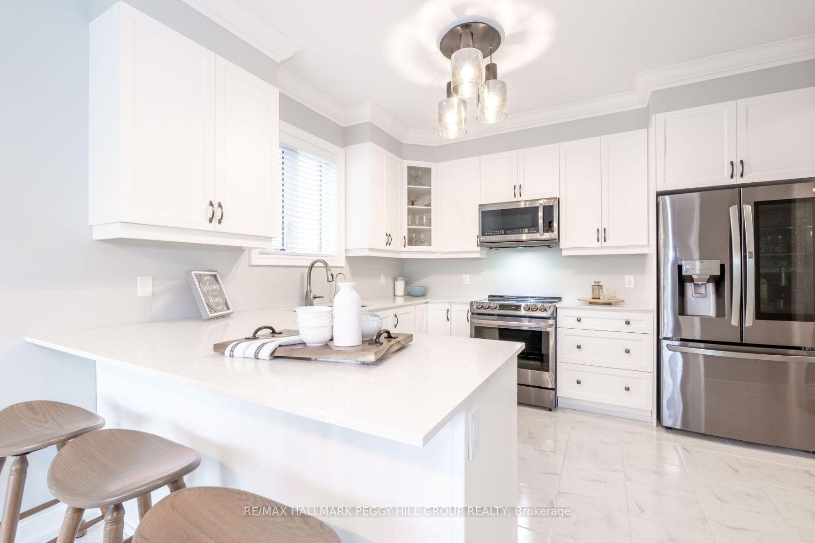 150 MUIRFIELD Drive photo 3