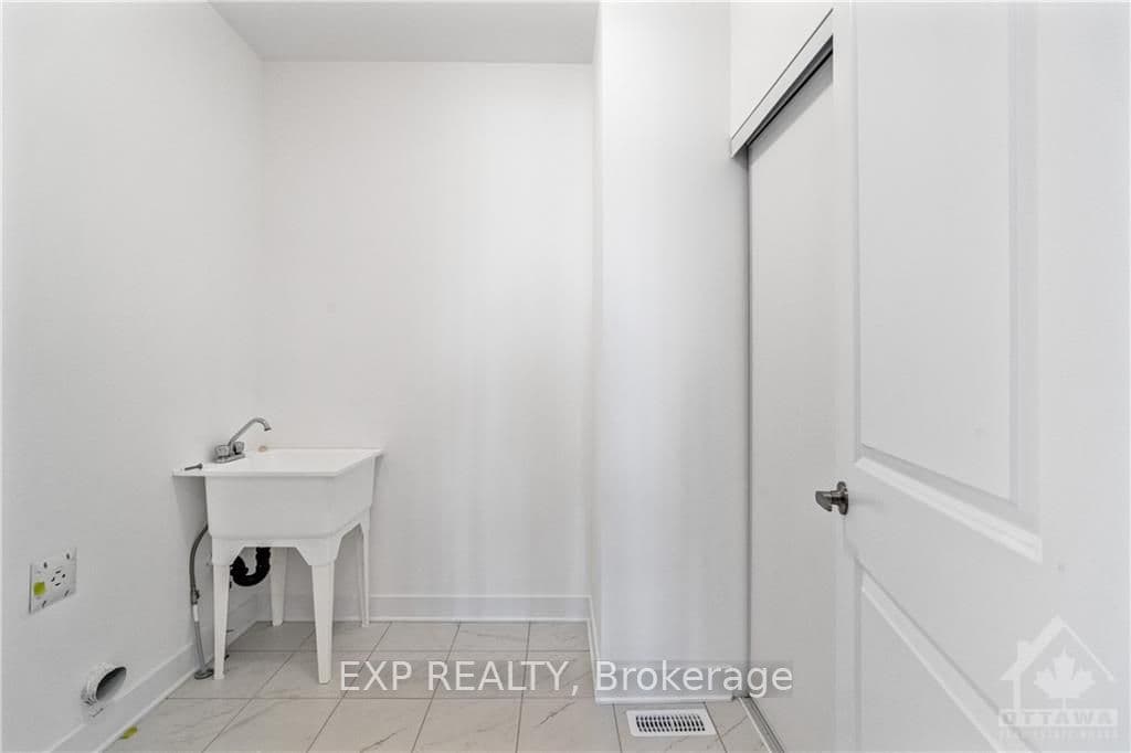 347 ANTLER Court photo 10