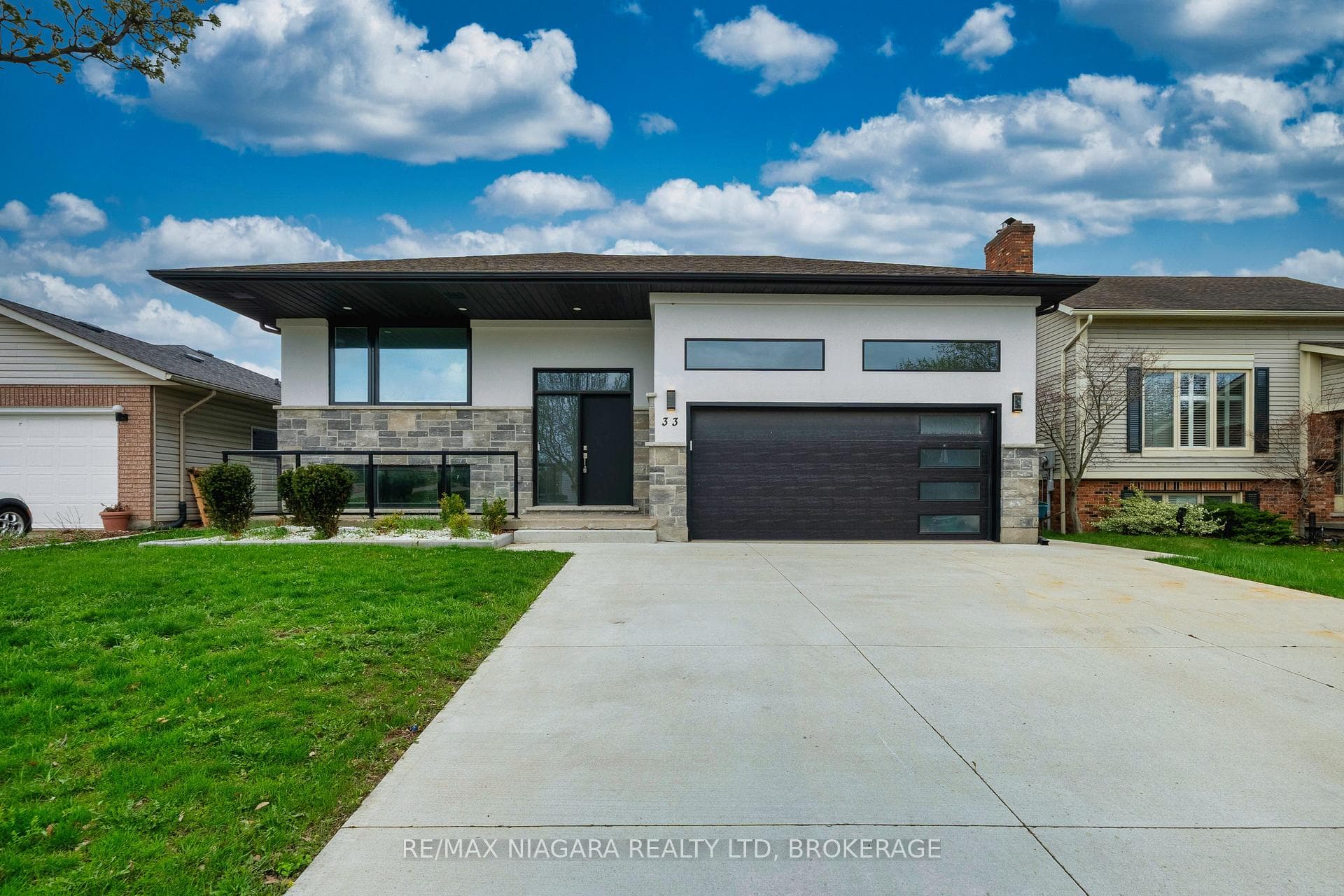 33 West Farmington Drive photo 1