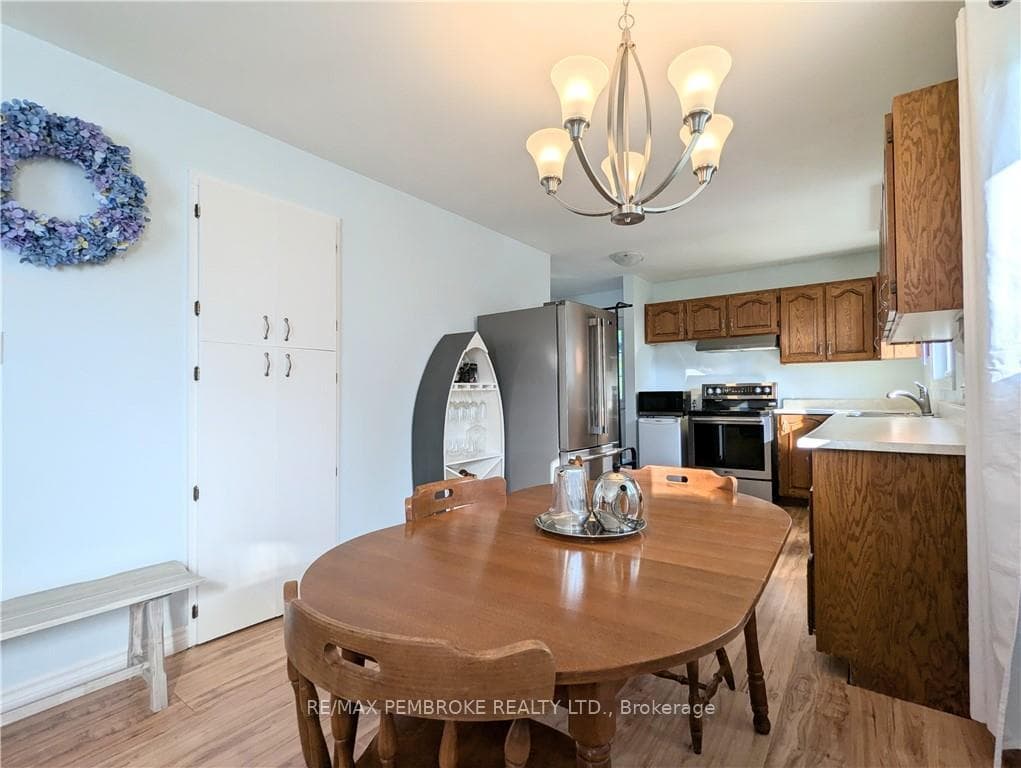 180 JOHN Street photo 12