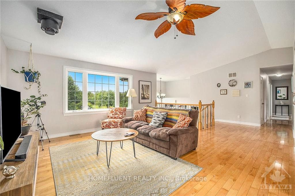 130 POWELL Street photo 6