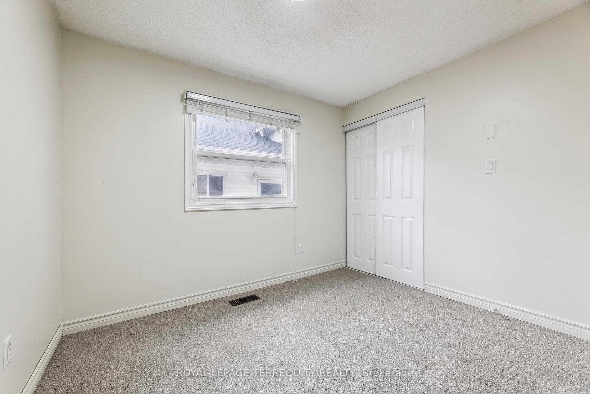 65 Overbank Drive photo 24