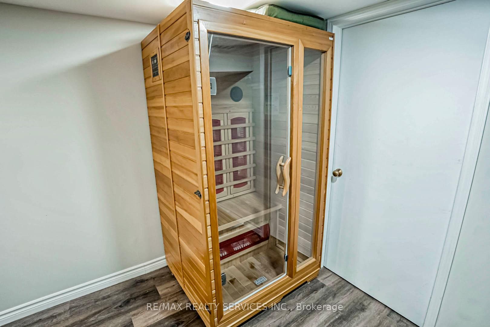 119 Court Street photo 25