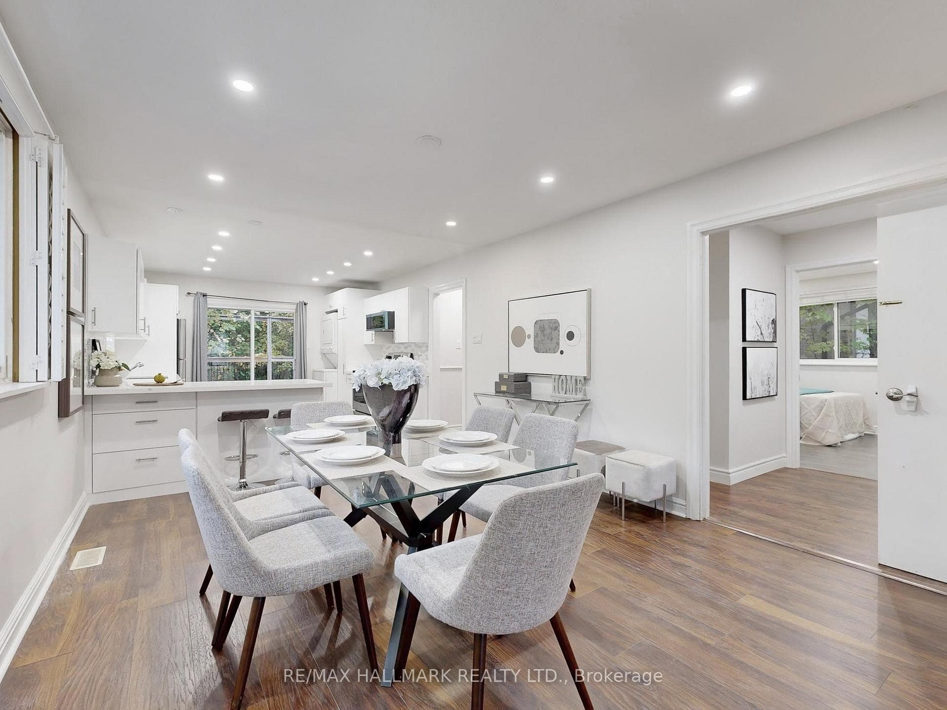 138 Armitage Drive photo 9