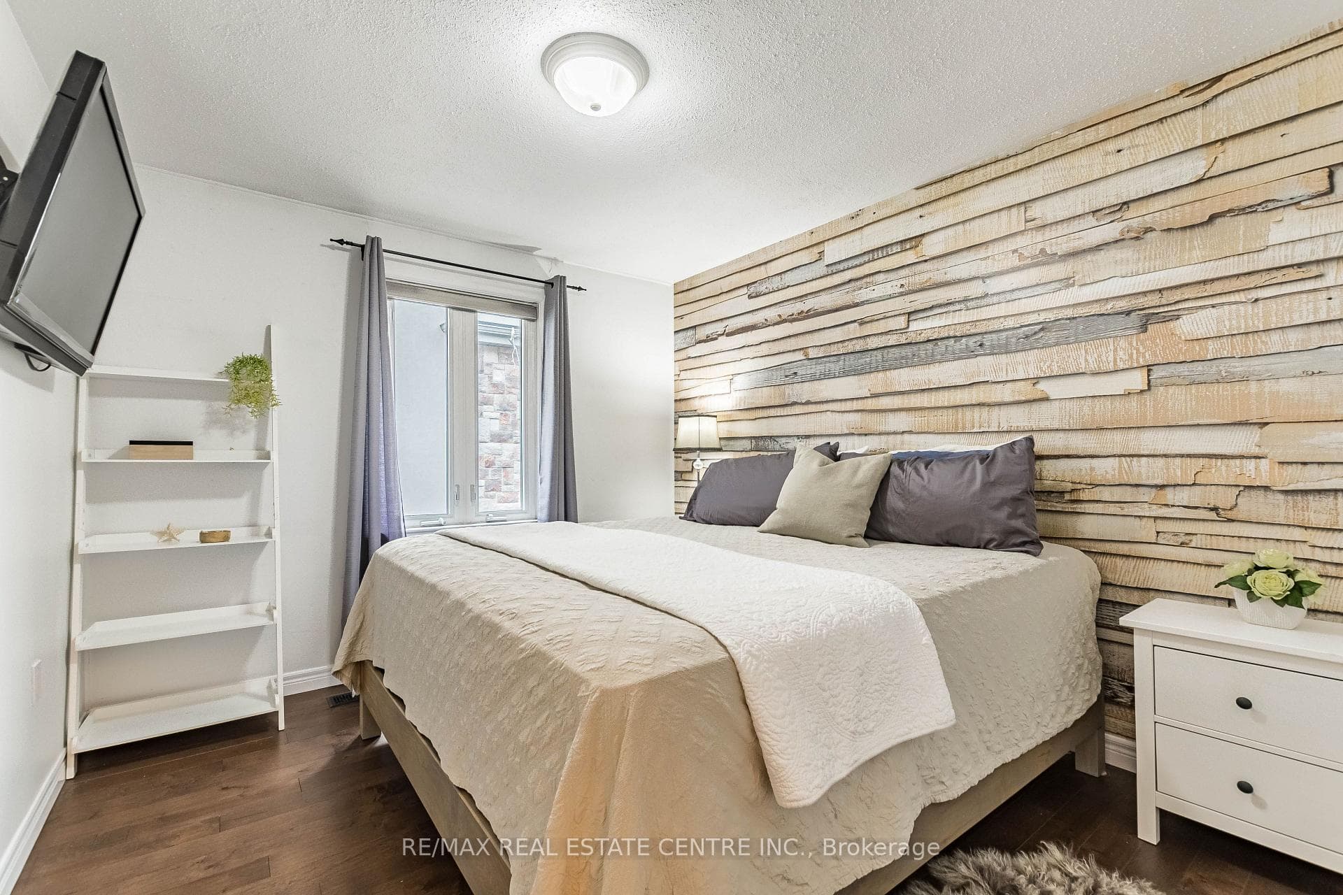 37 Maple Avenue photo 16