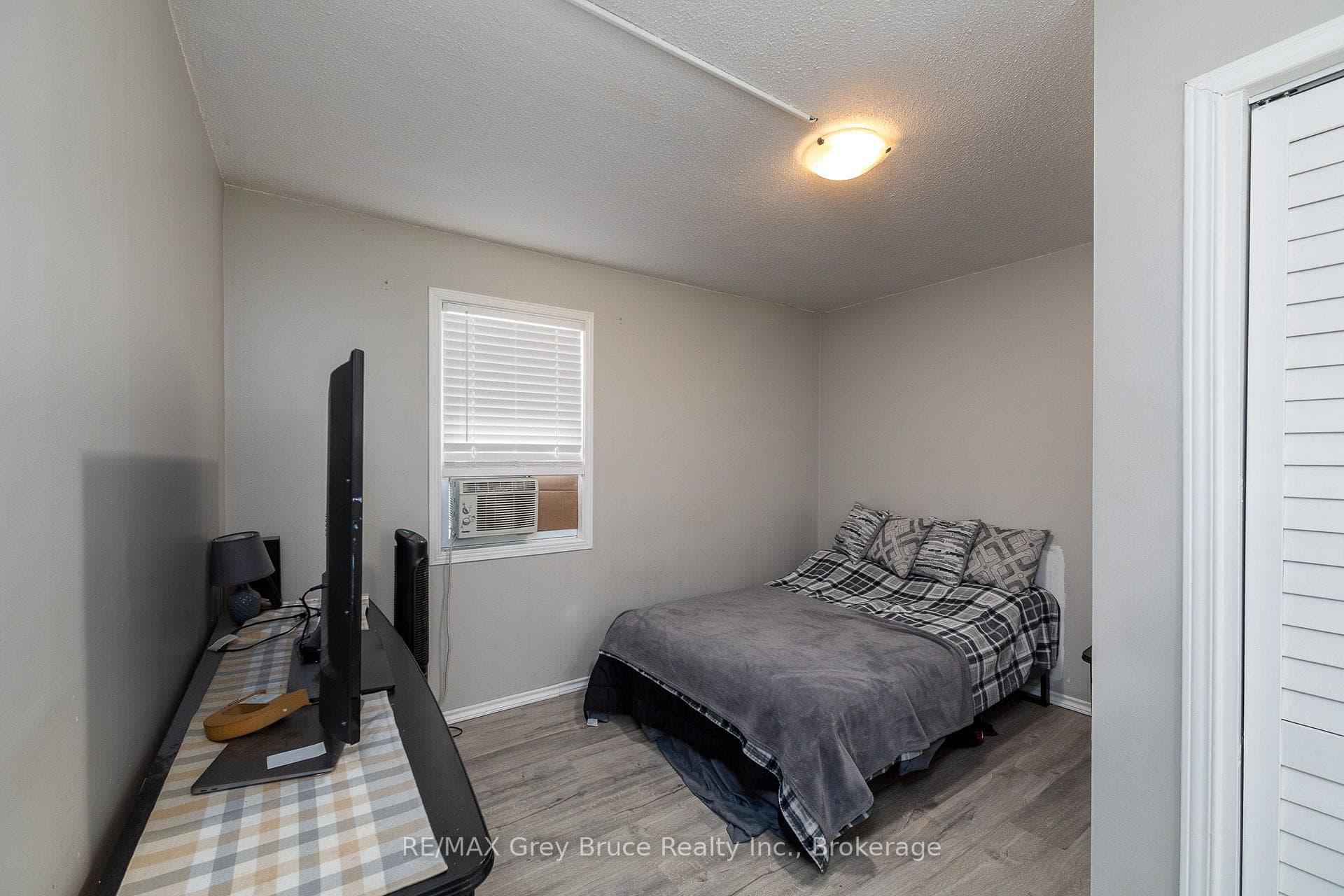 1110 2nd Avenue photo 28