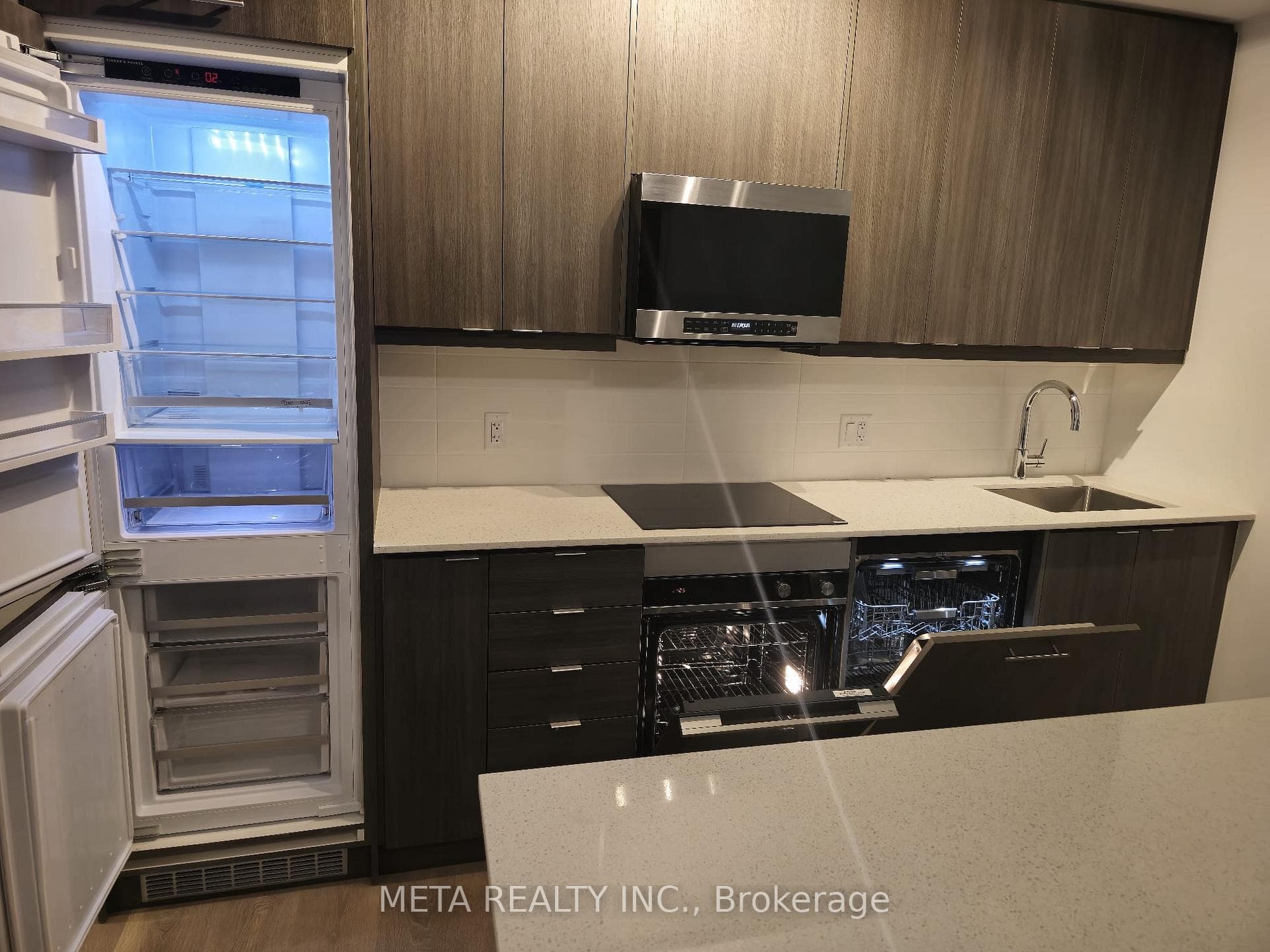 30 Elm Drive Unit 608 photo 17