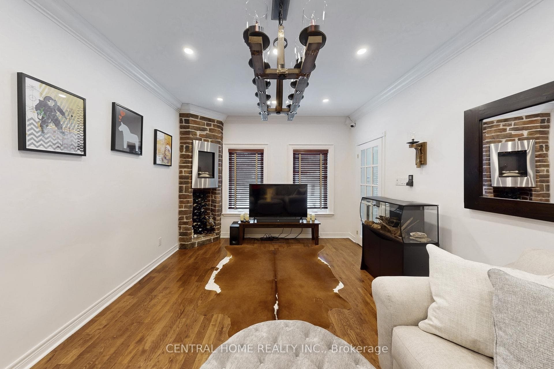 28 Theobald's Circle photo 6