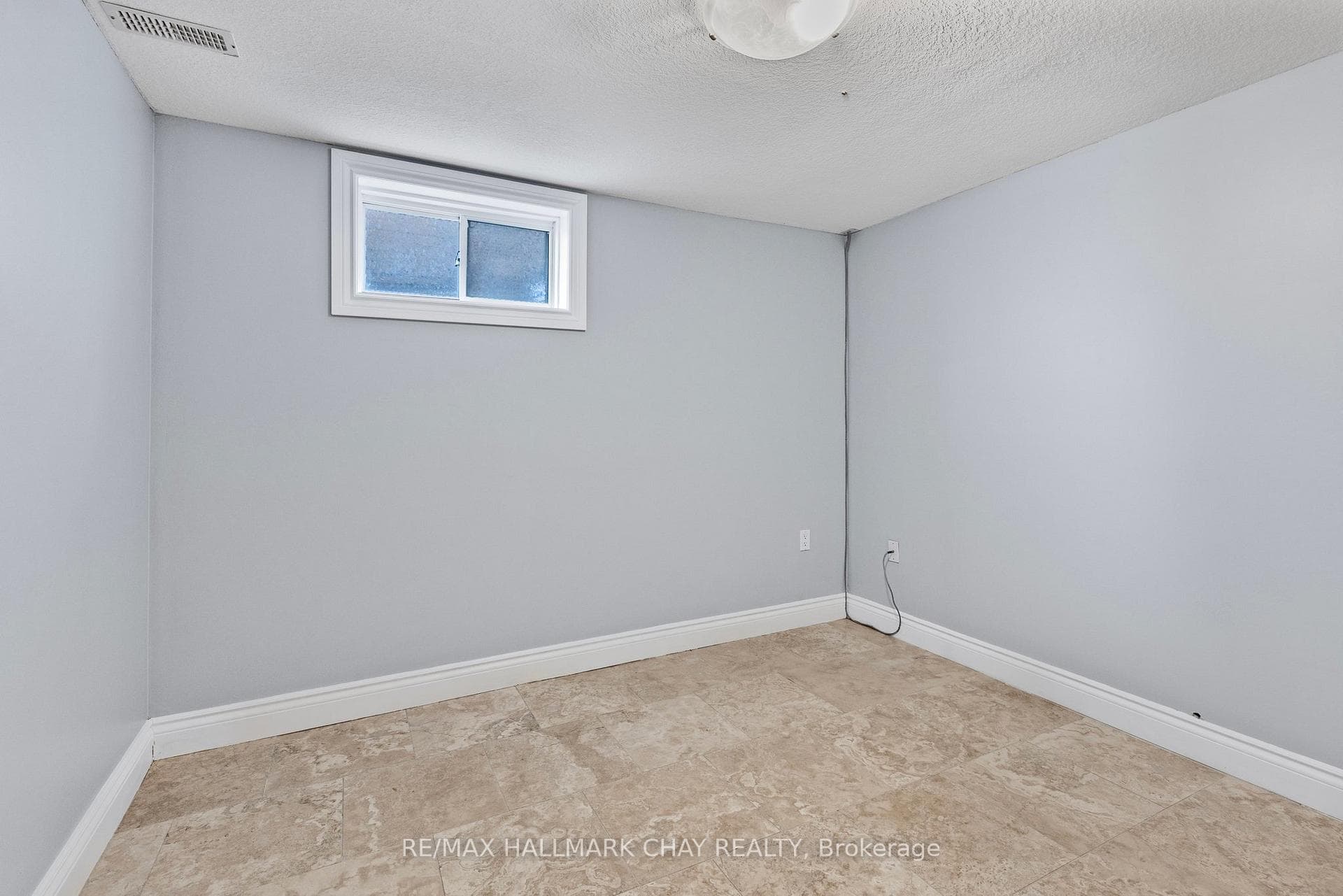 1033 Wesley Street Unit Lower photo 14