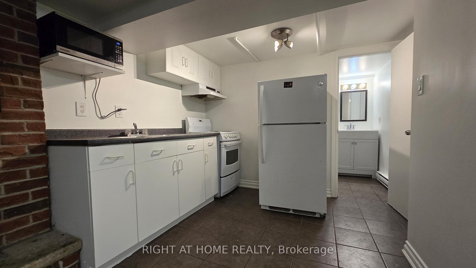 127 Sheppard Avenue Unit BSMT photo 1