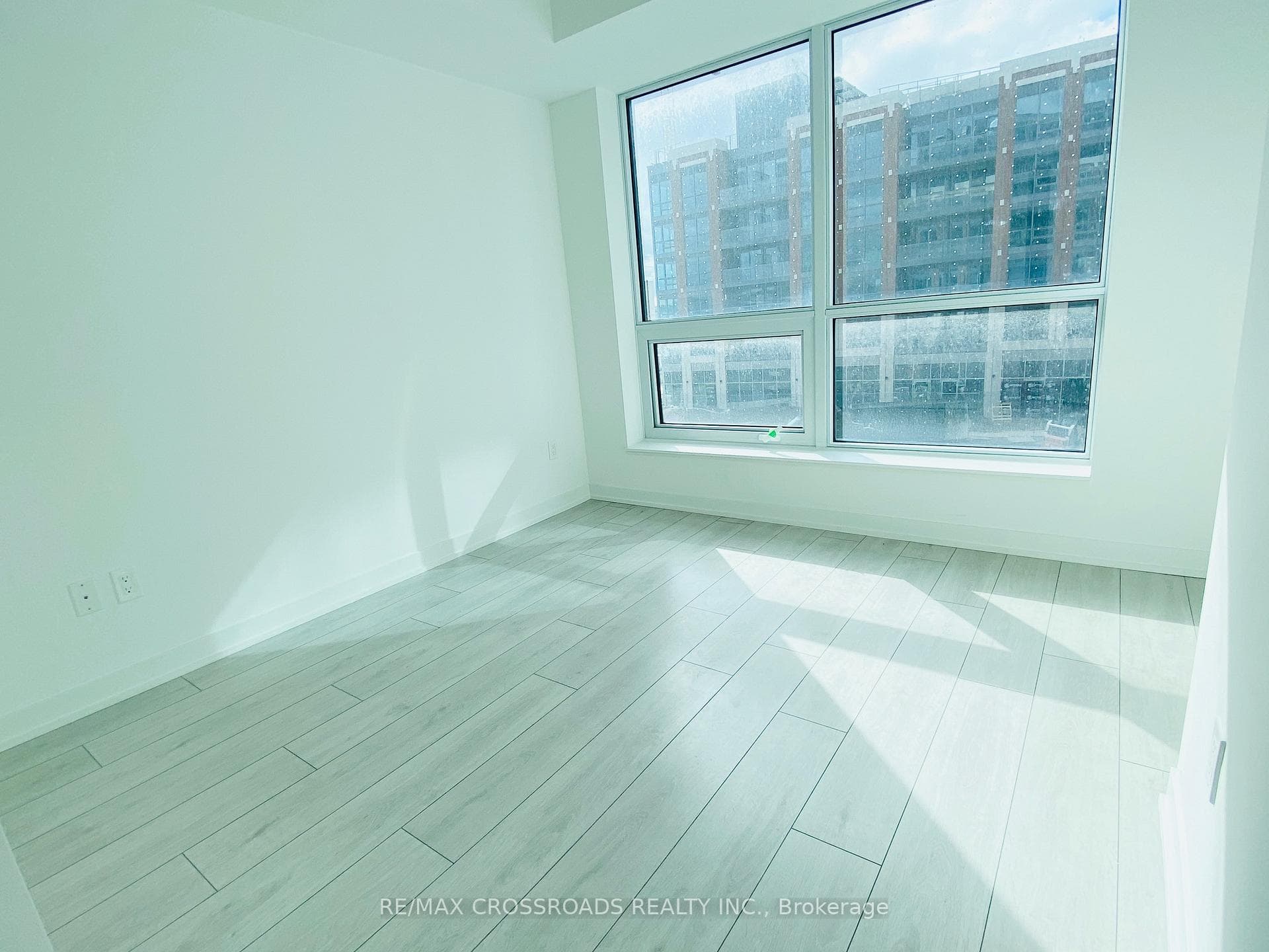 31 Tippett Road Unit 310 photo 9