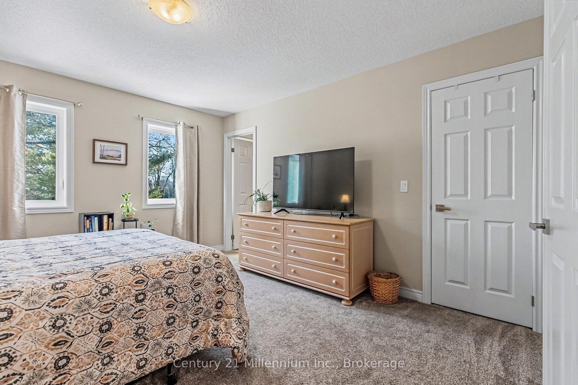 103 Mullin Street photo 34