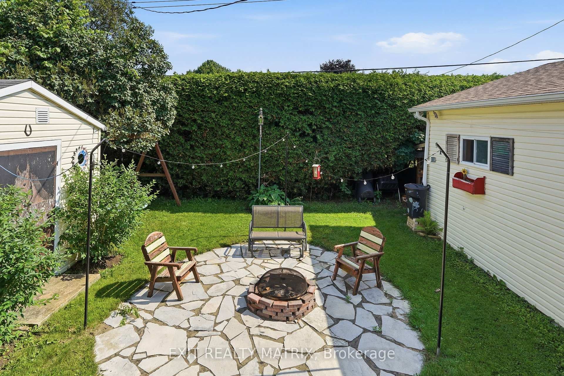 509 Ghislain Street photo 38