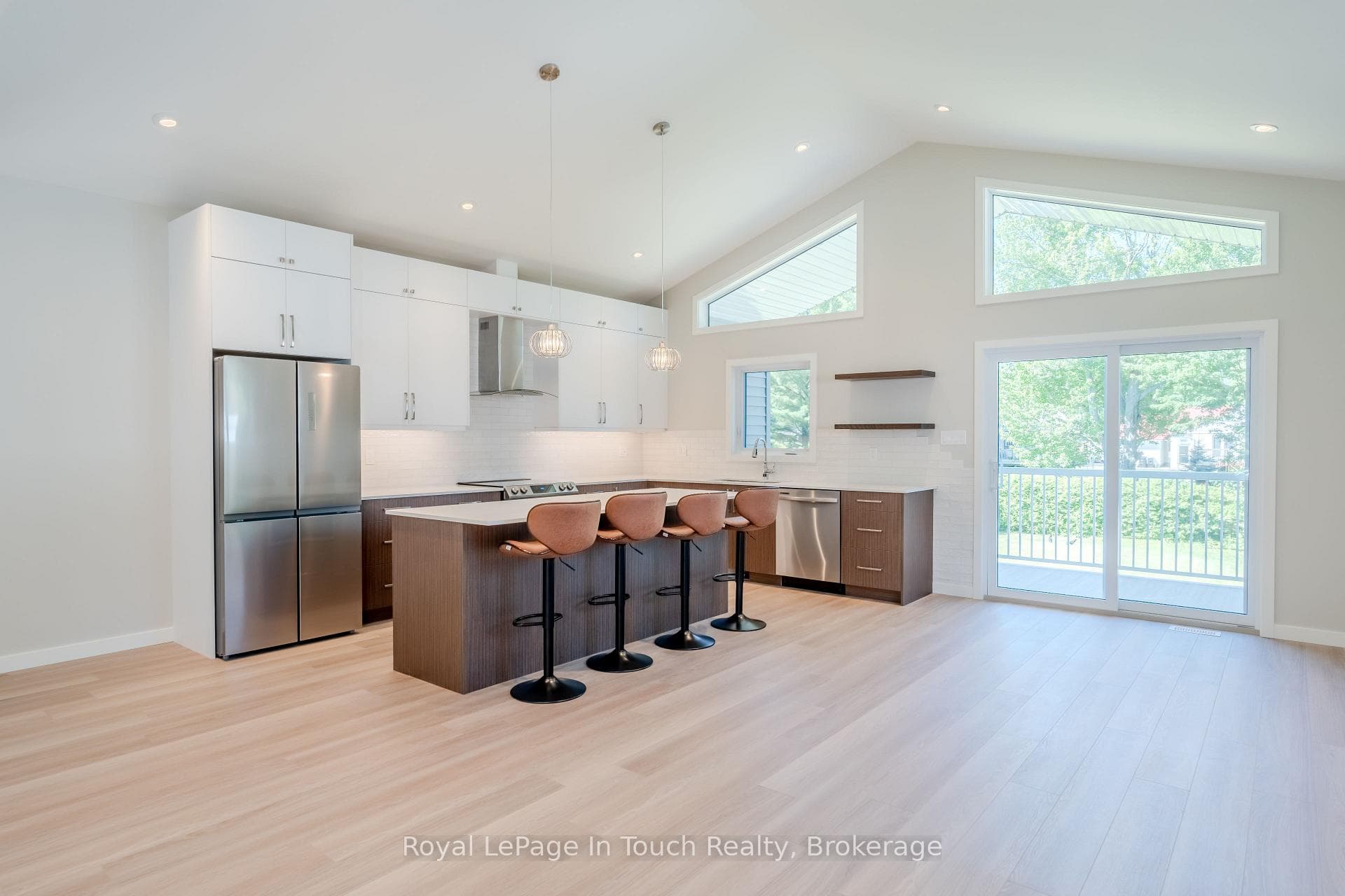 Suite 1 (Upper Level)
