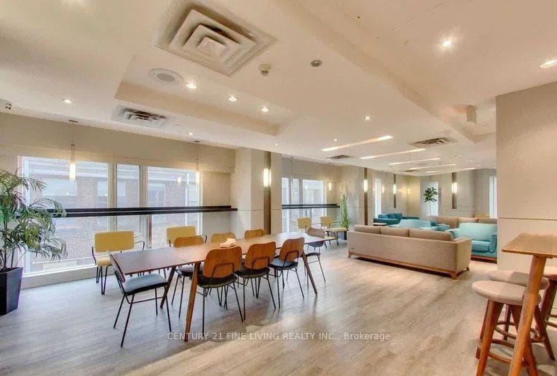 200 Victoria Street Unit 1317 photo 29