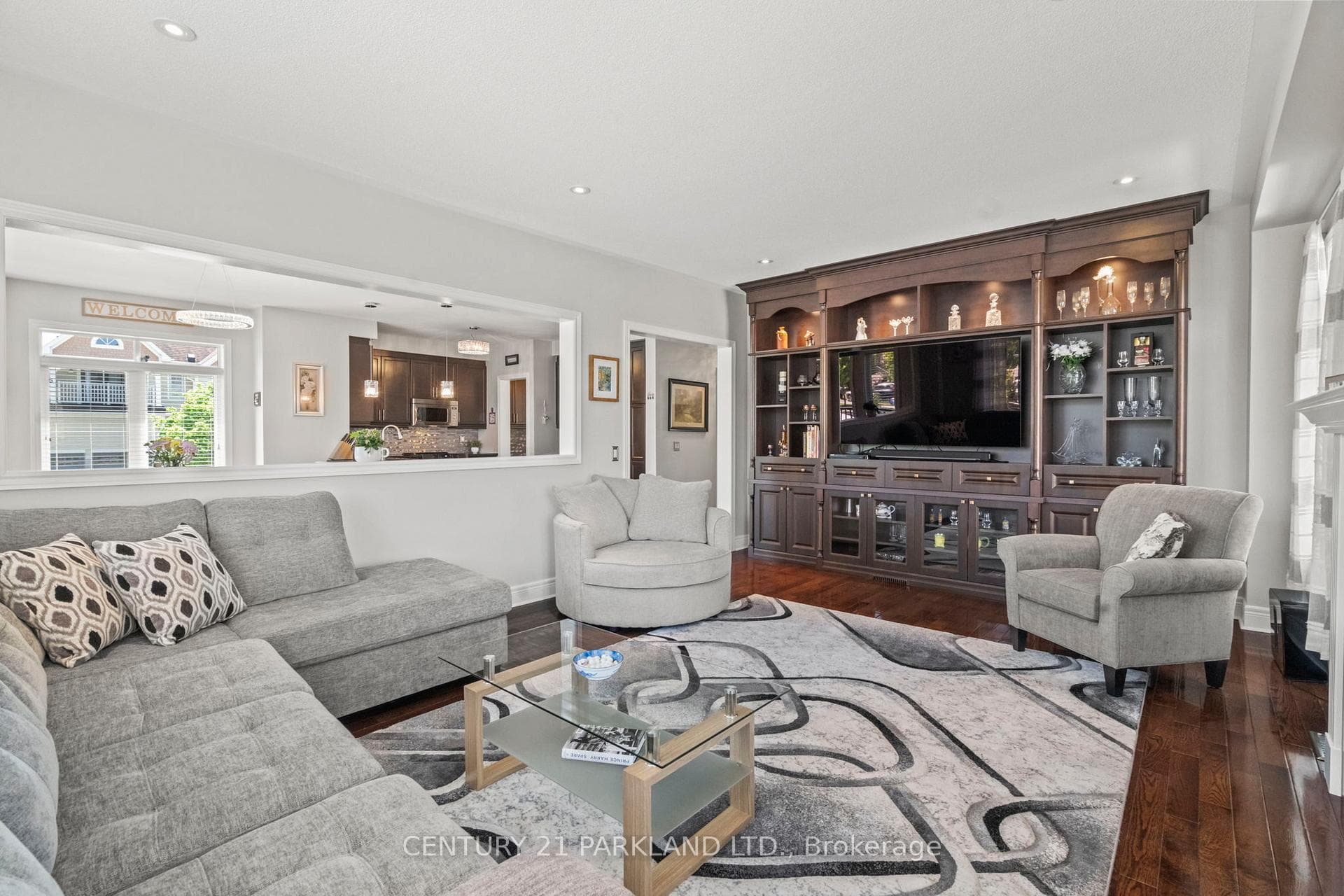 36 Royal Park Boulevard photo 16
