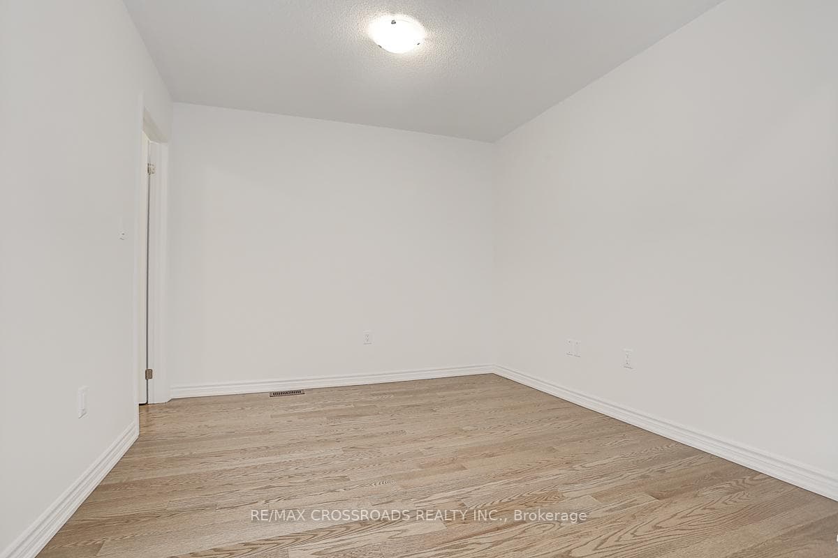 53 Velvet Drive photo 31