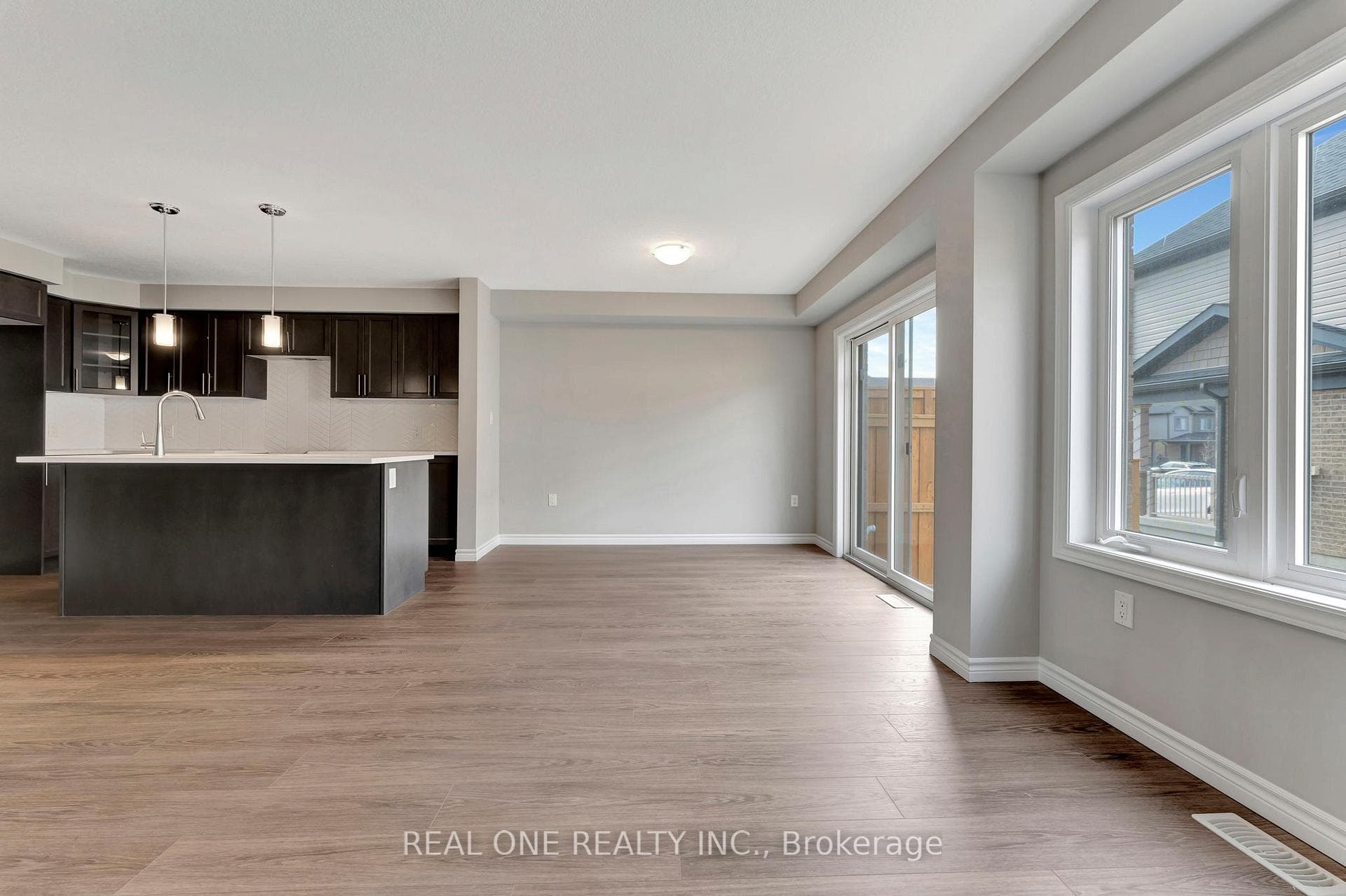 82 Harrison Drive photo 18