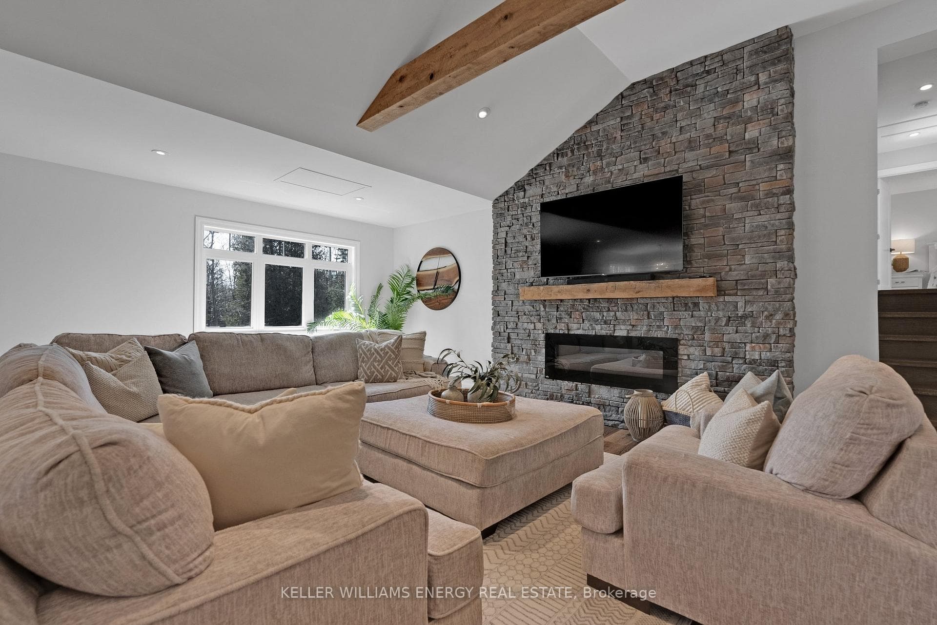 1590 Pebblestone Road photo 14