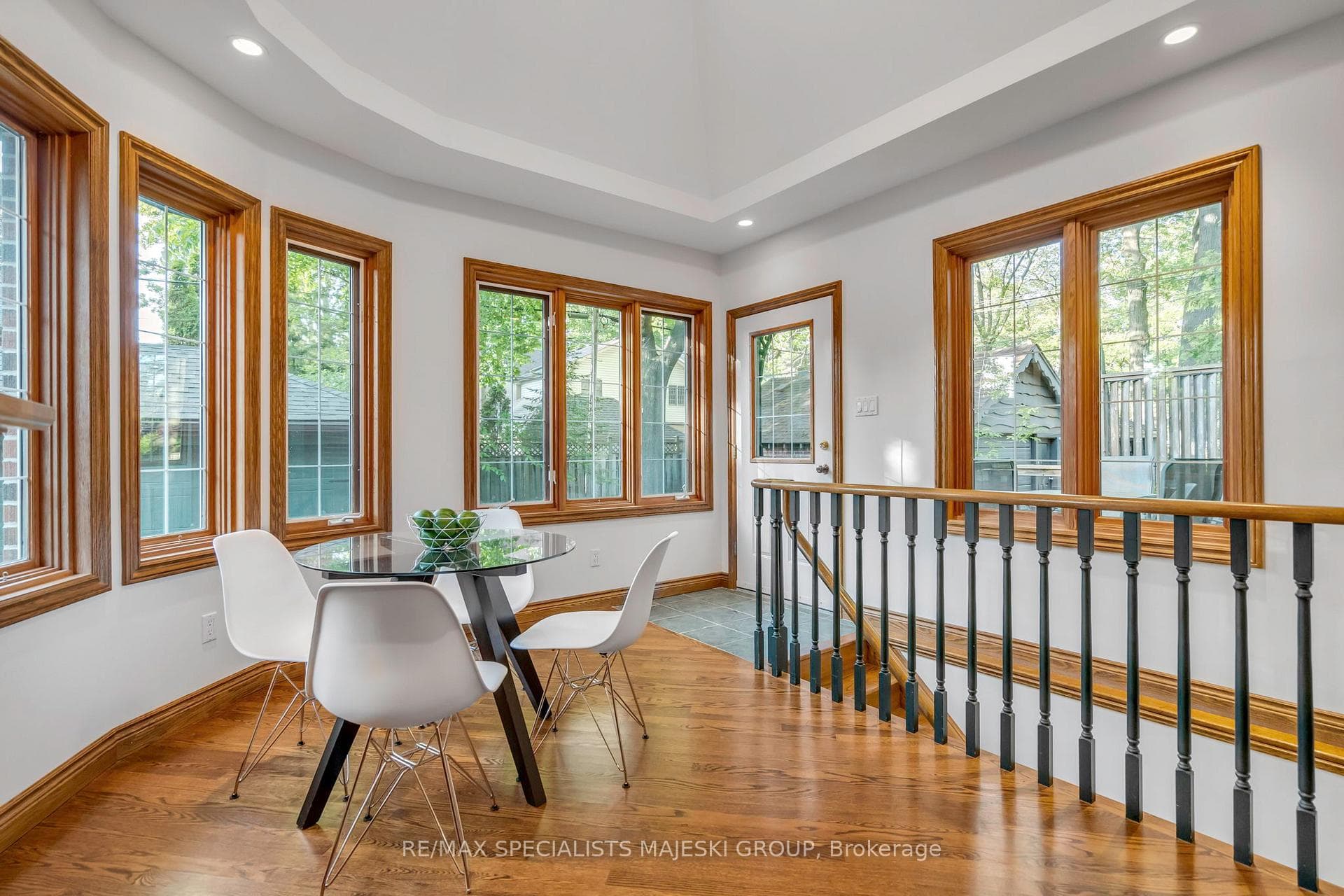 34 White Oak Boulevard photo 18
