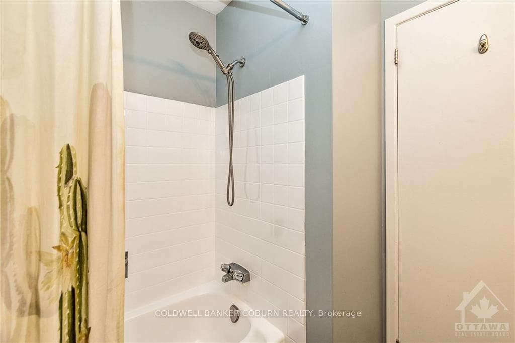 119 SALTER Crescent photo 19