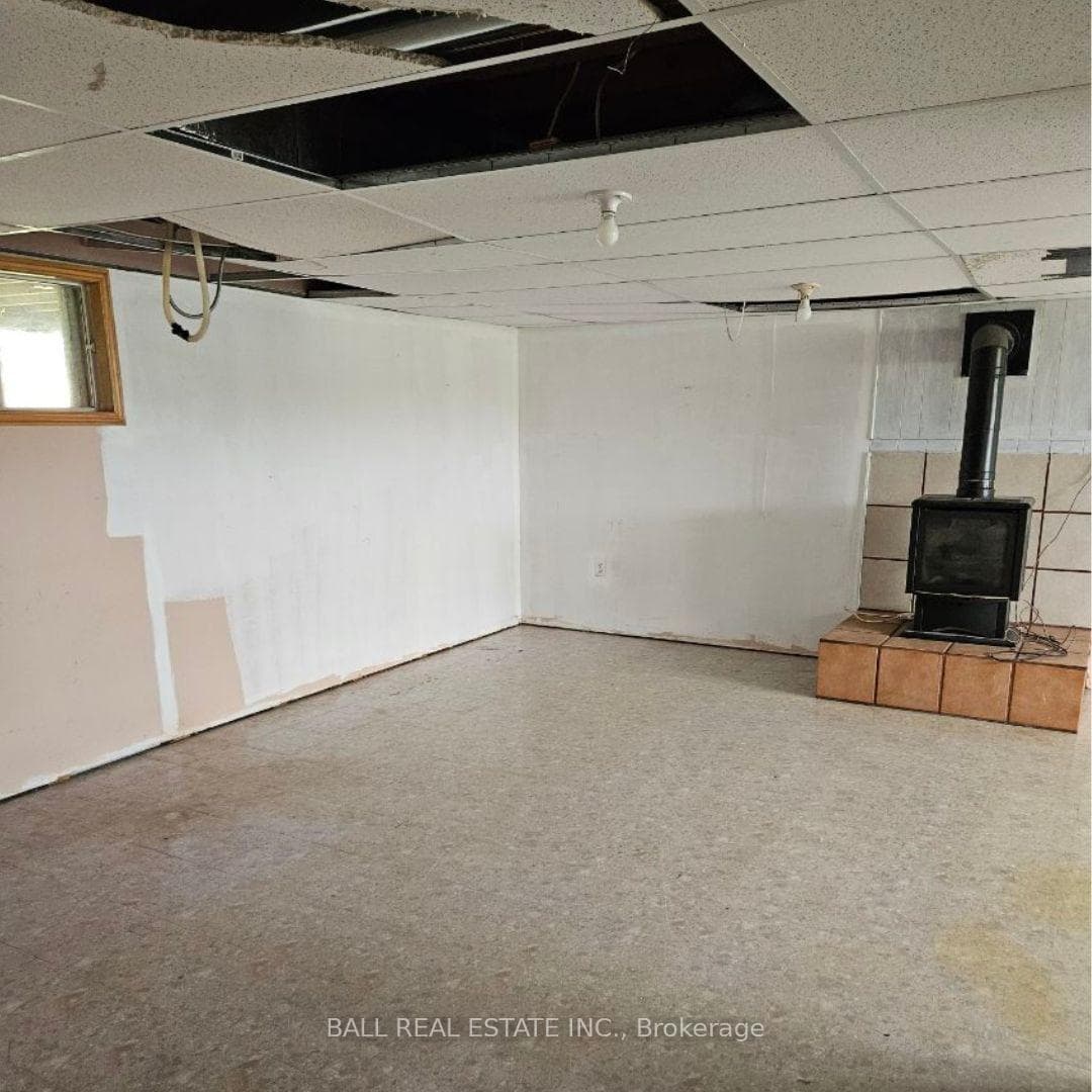 4145 Perth Road photo 9