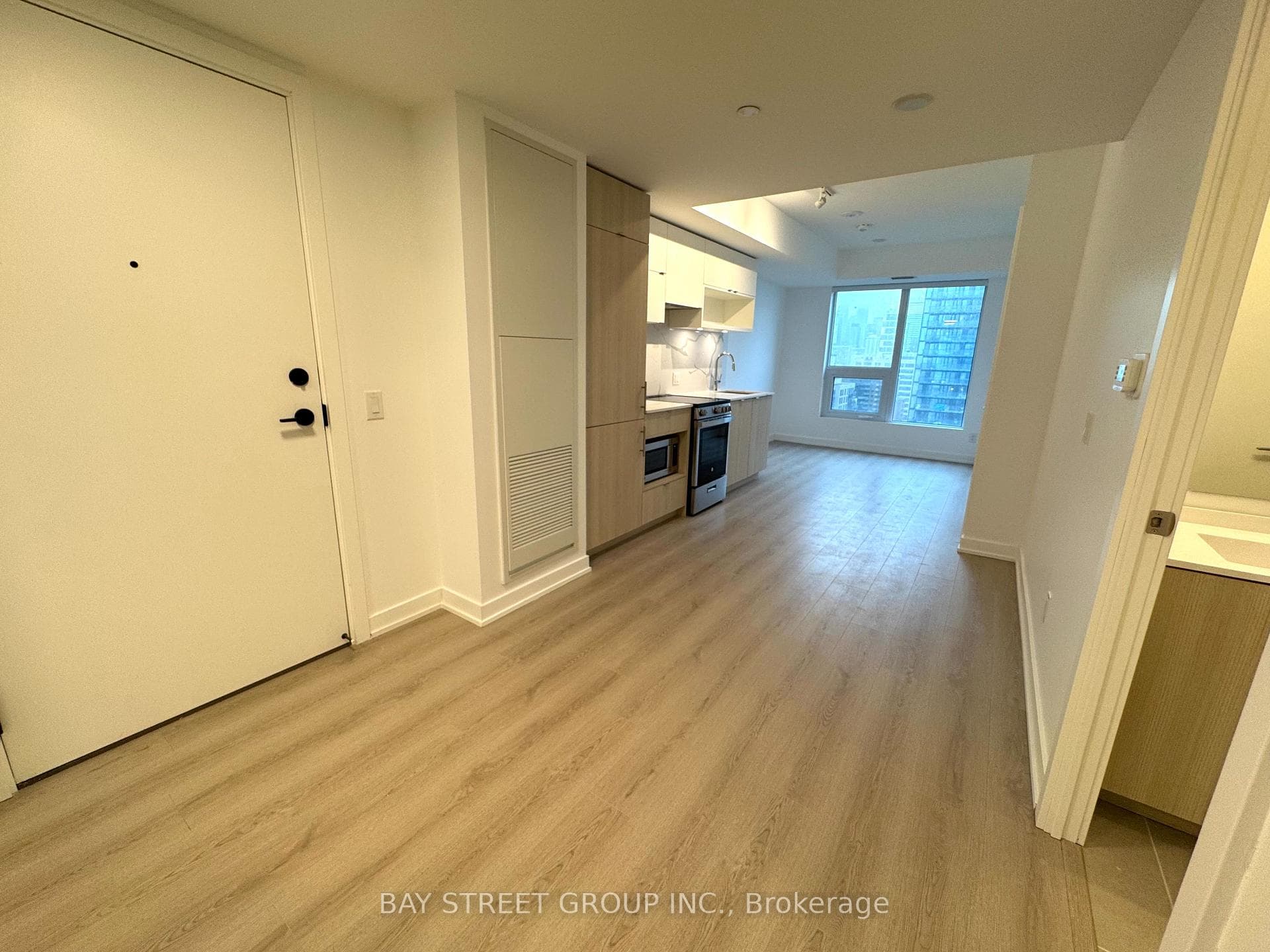 100 Queen Street Unit 2117 photo 5