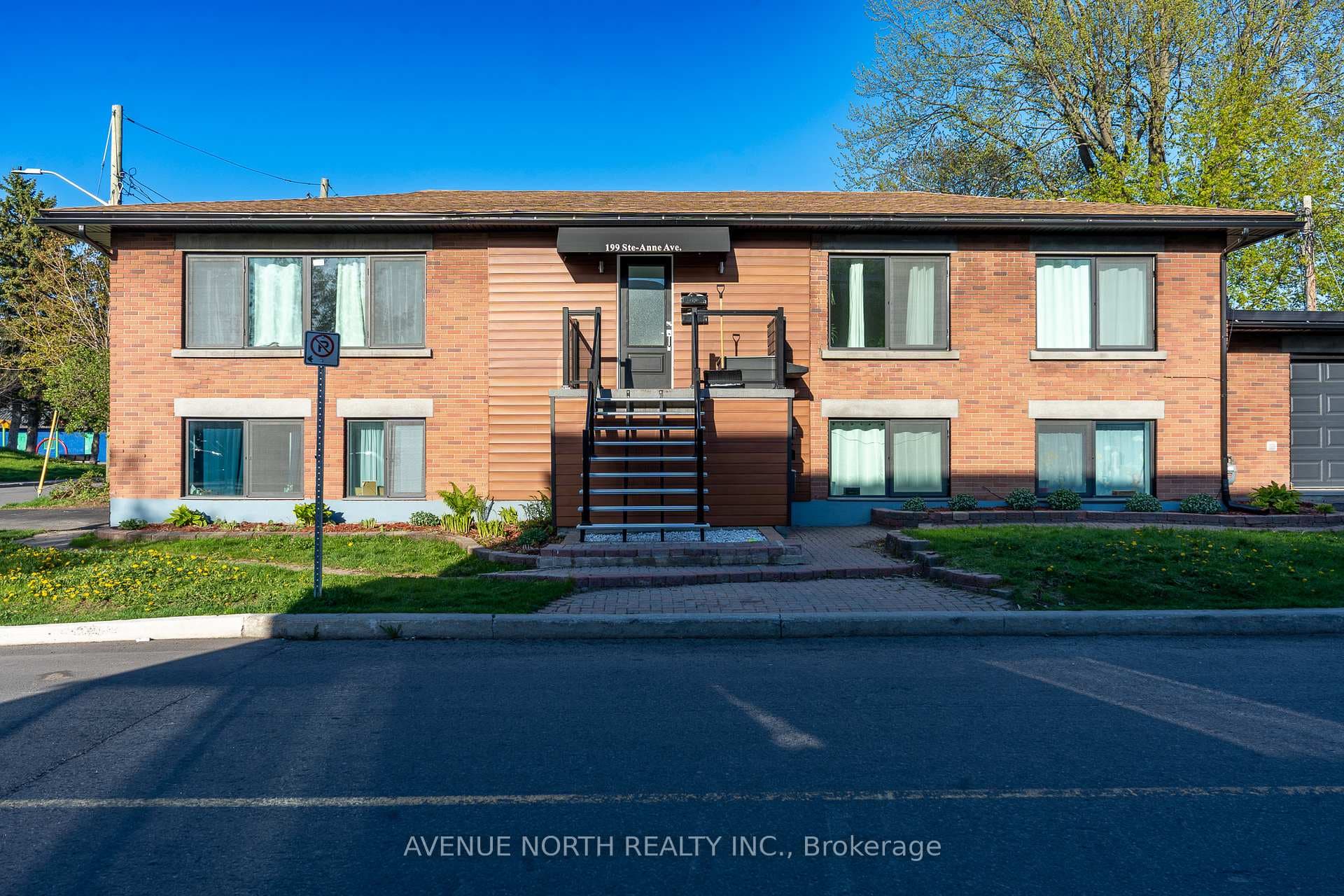 199 Ste Anne Street photo 2