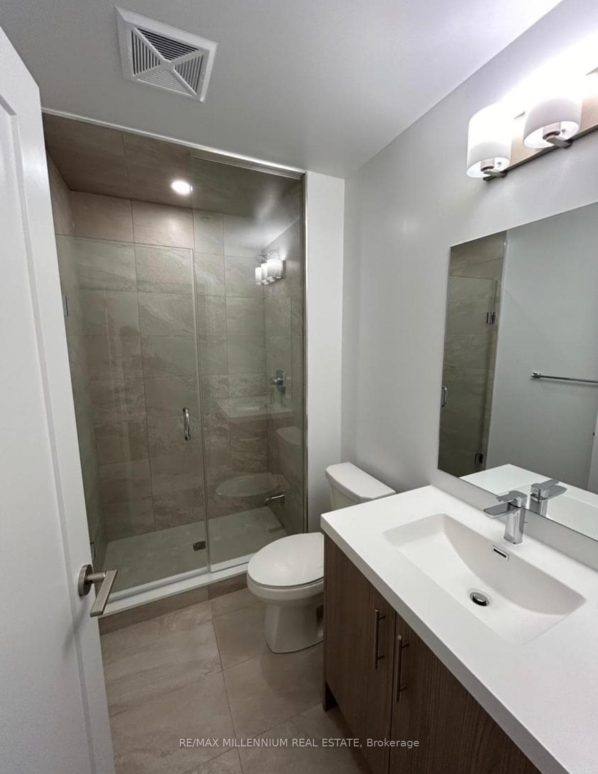 286 Main Street Unit 1601 photo 9