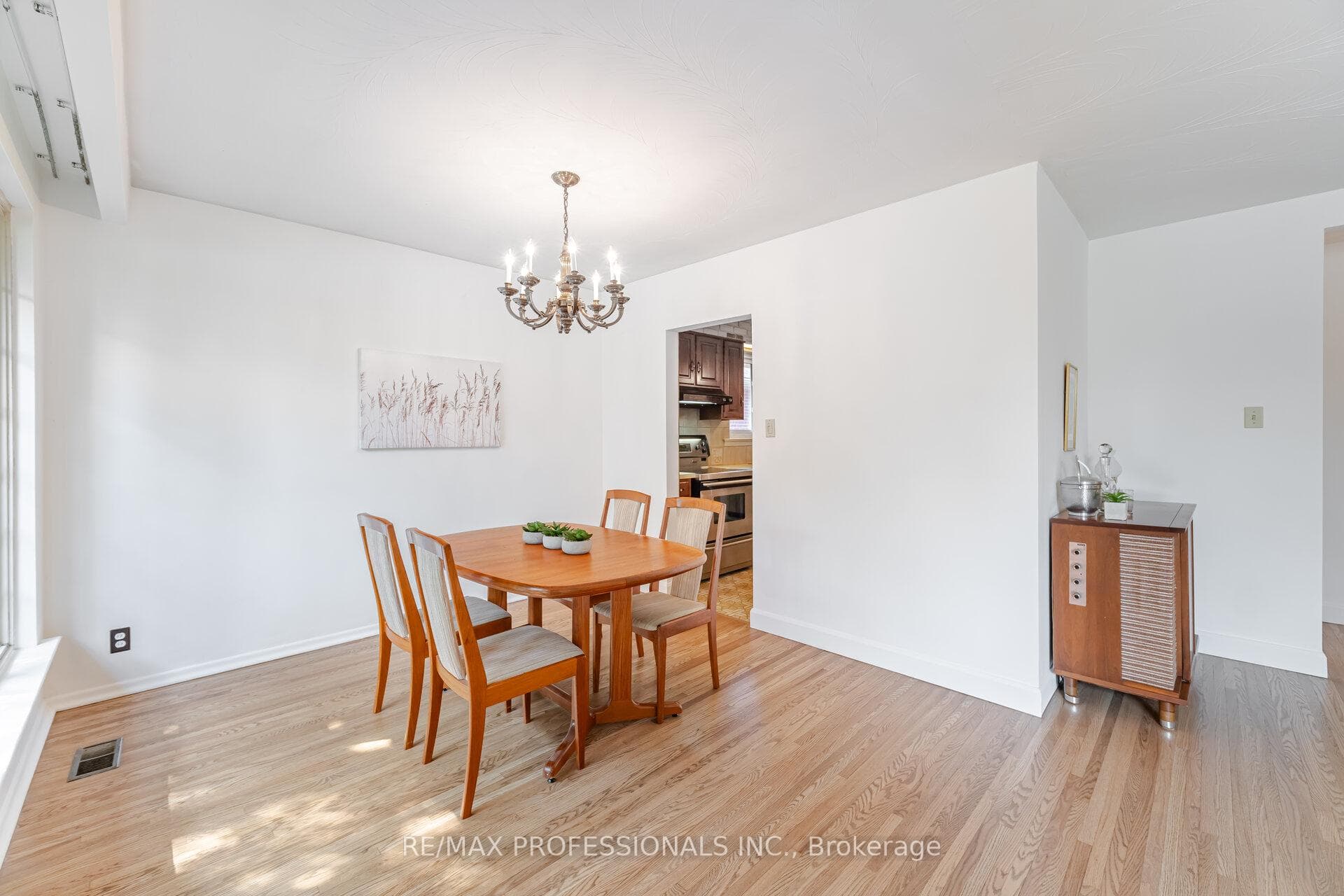 6 Tapley Drive photo 12
