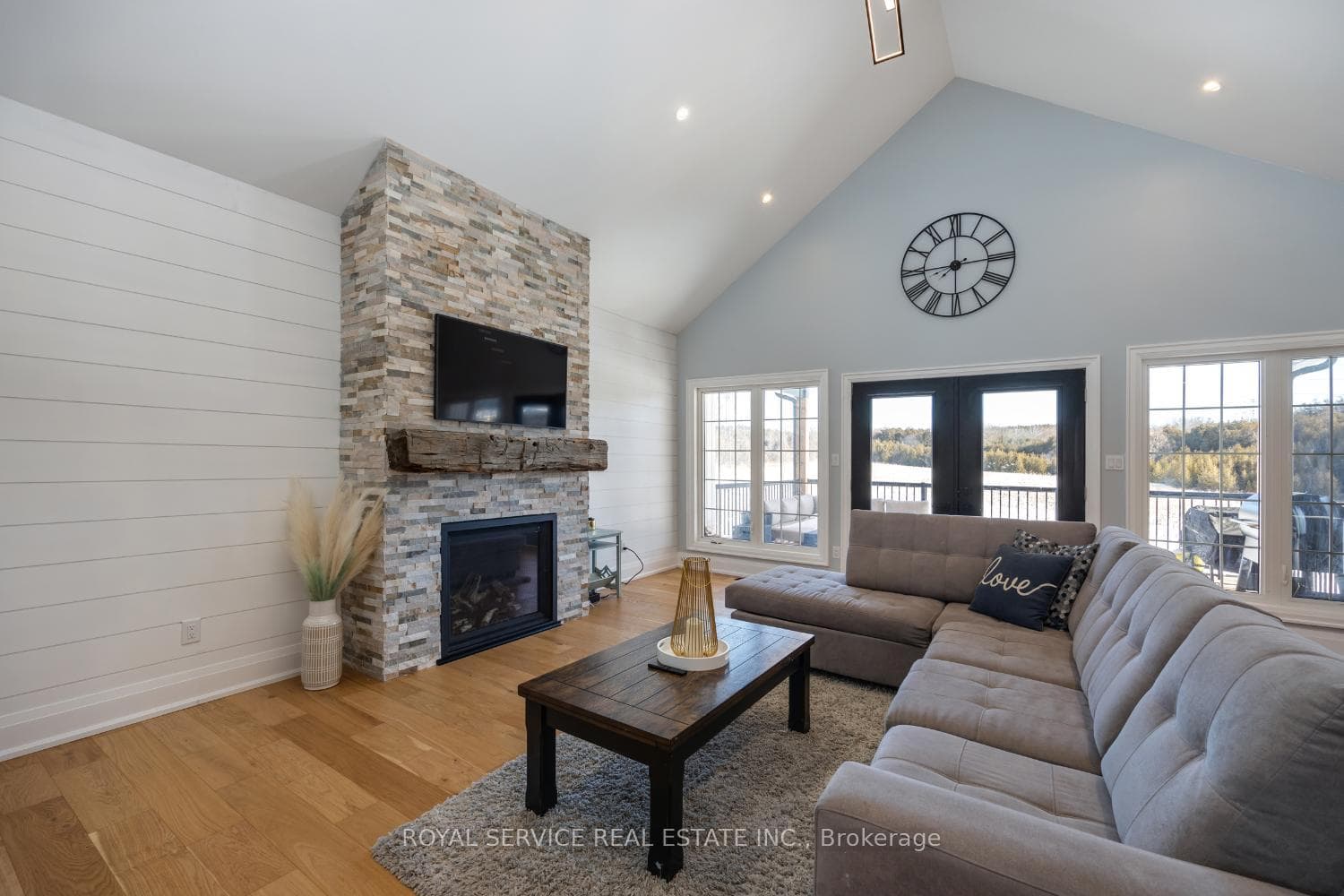 6155 Jamieson Road photo 11