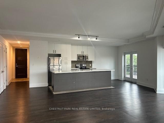 3443 Bathurst Street Unit 401 photo 10