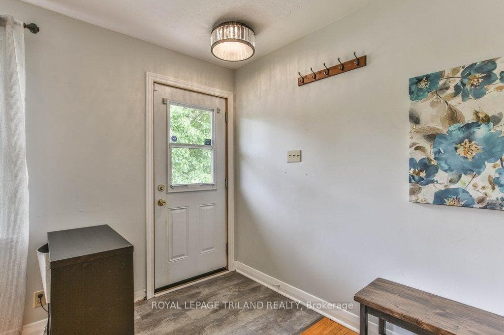 439 BEACHWOOD Avenue photo 6