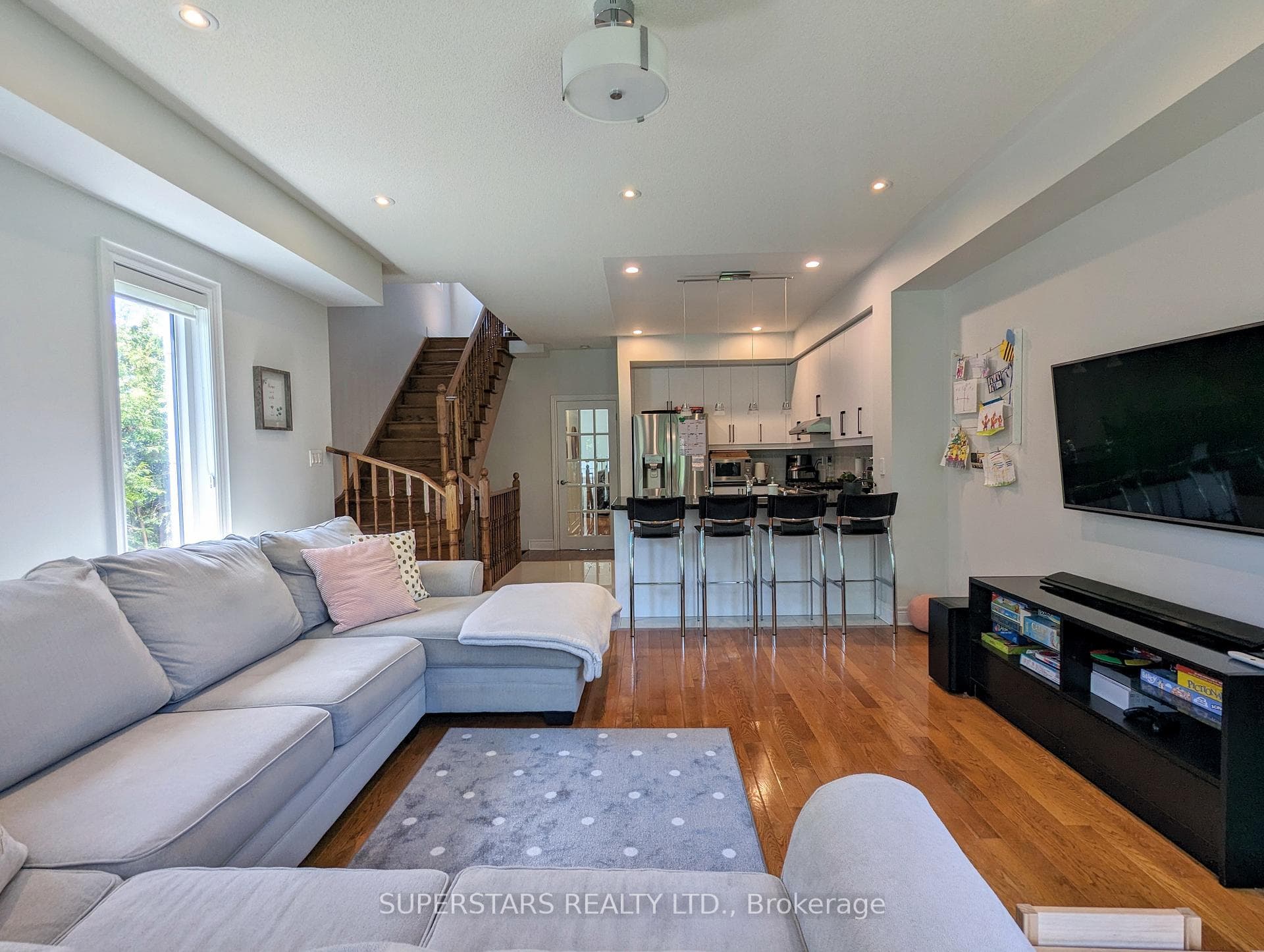 71 Drewry Avenue photo 4