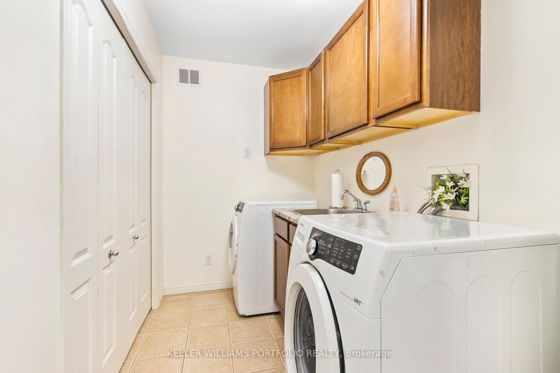 688 Chadwick Court photo 25