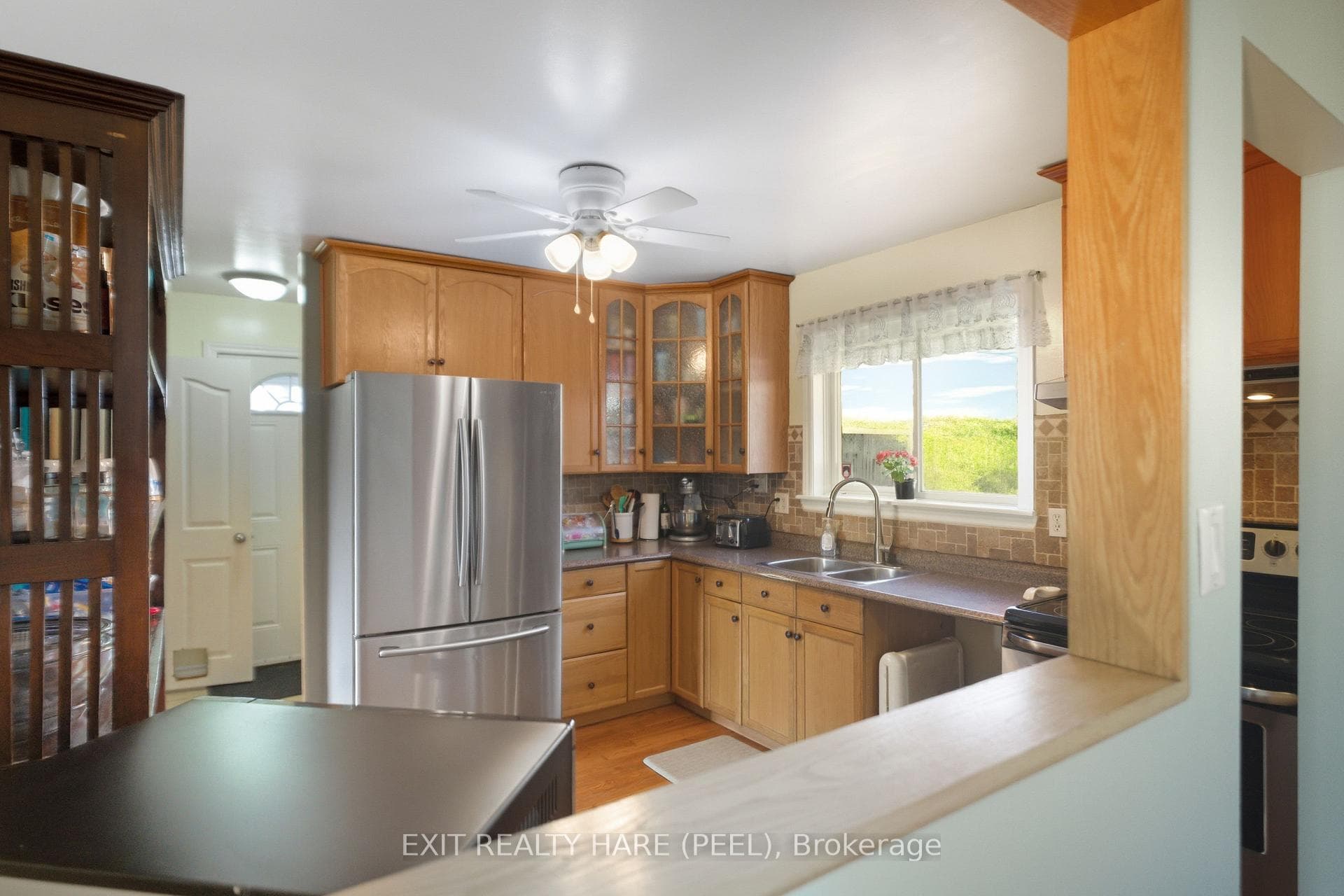 20 Sutherland Avenue photo 18