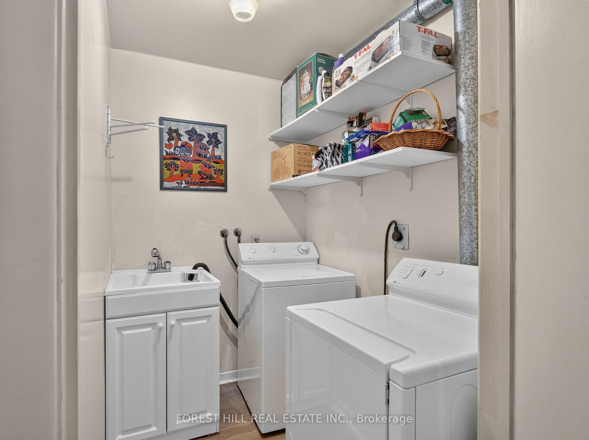 636 Adelaide Street Unit 636 photo 18