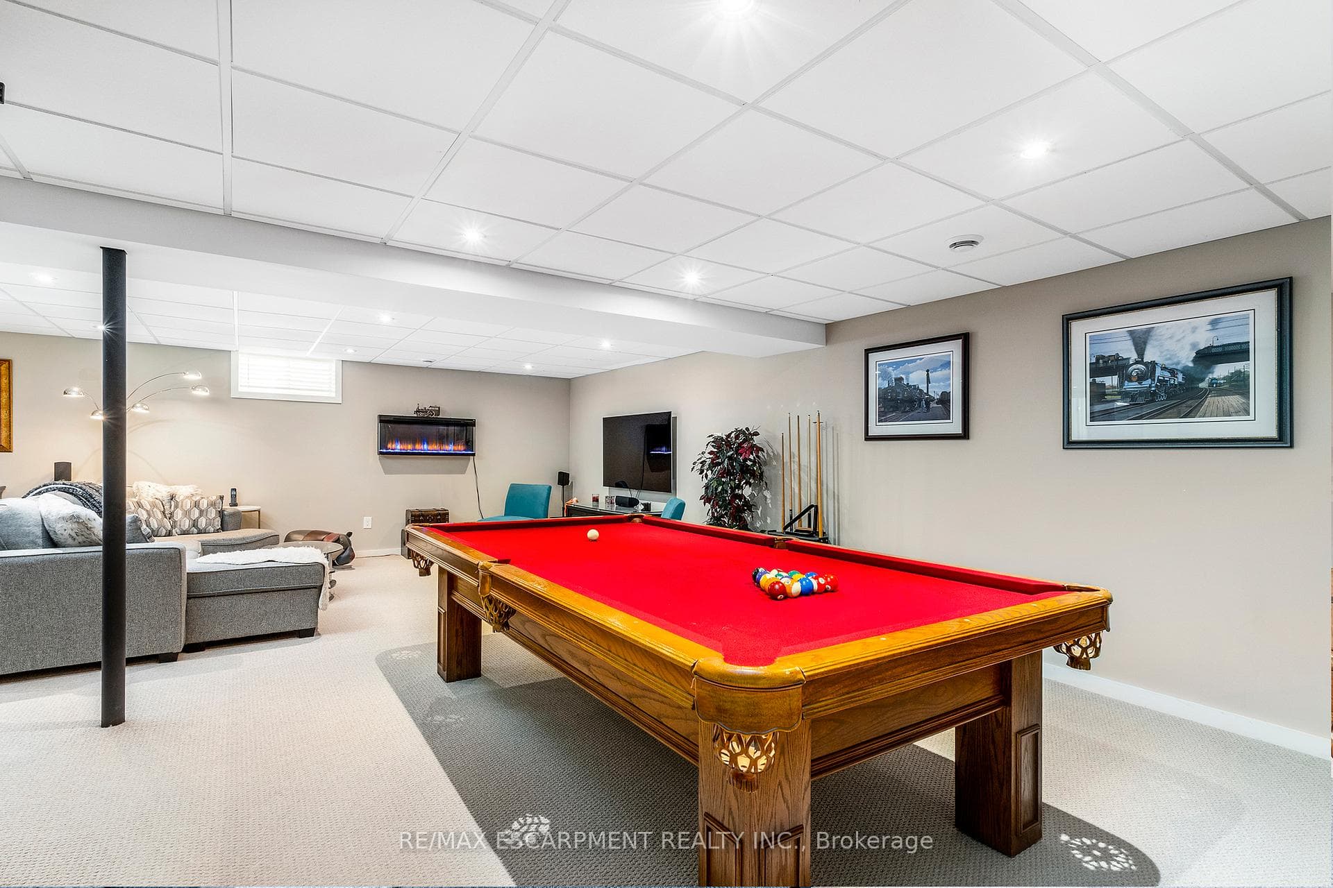 93 Peach Tree Lane photo 22