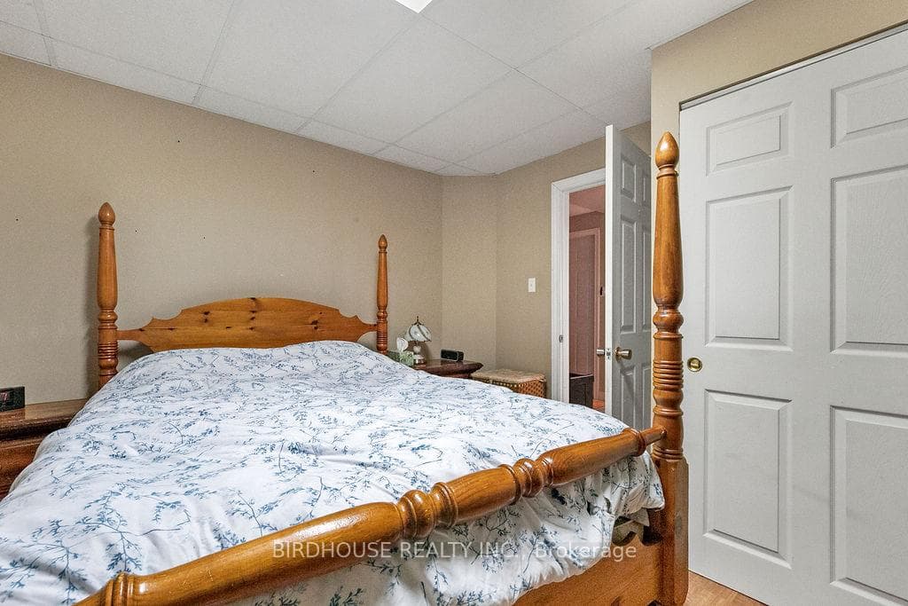 341 Mary Street photo 25