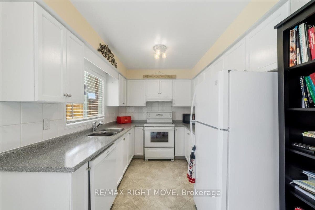 470 st vincent Street photo 26