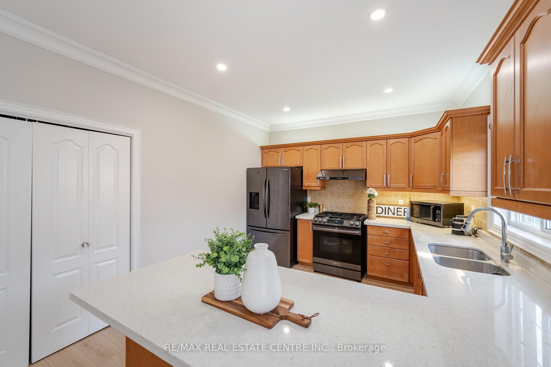 12 Sheldon Drive photo 18