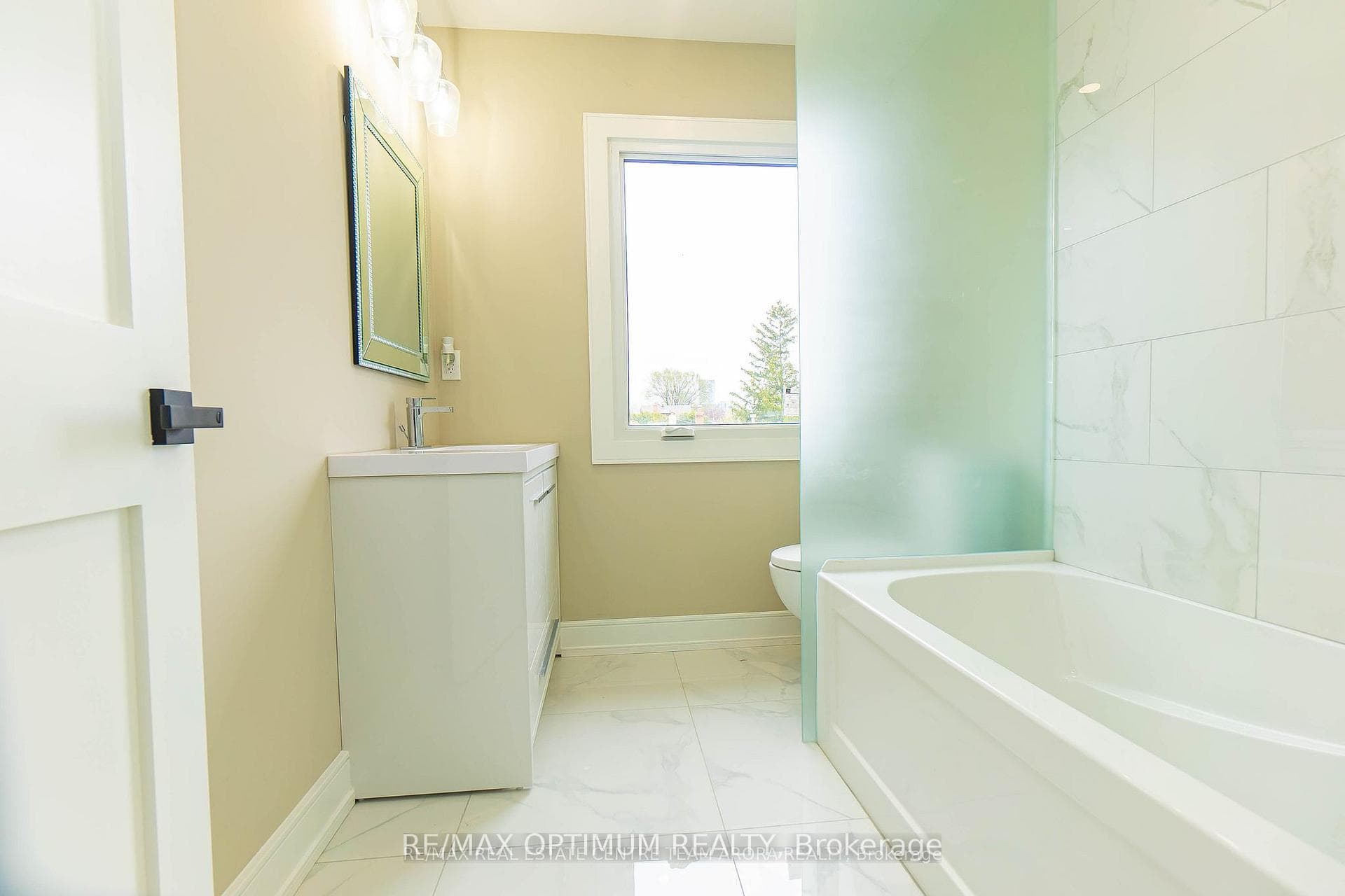 4027 Bloor Street Unit Unit A photo 14