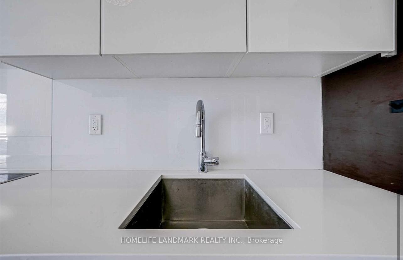 15 Grenville Street Unit Ph01 photo 8