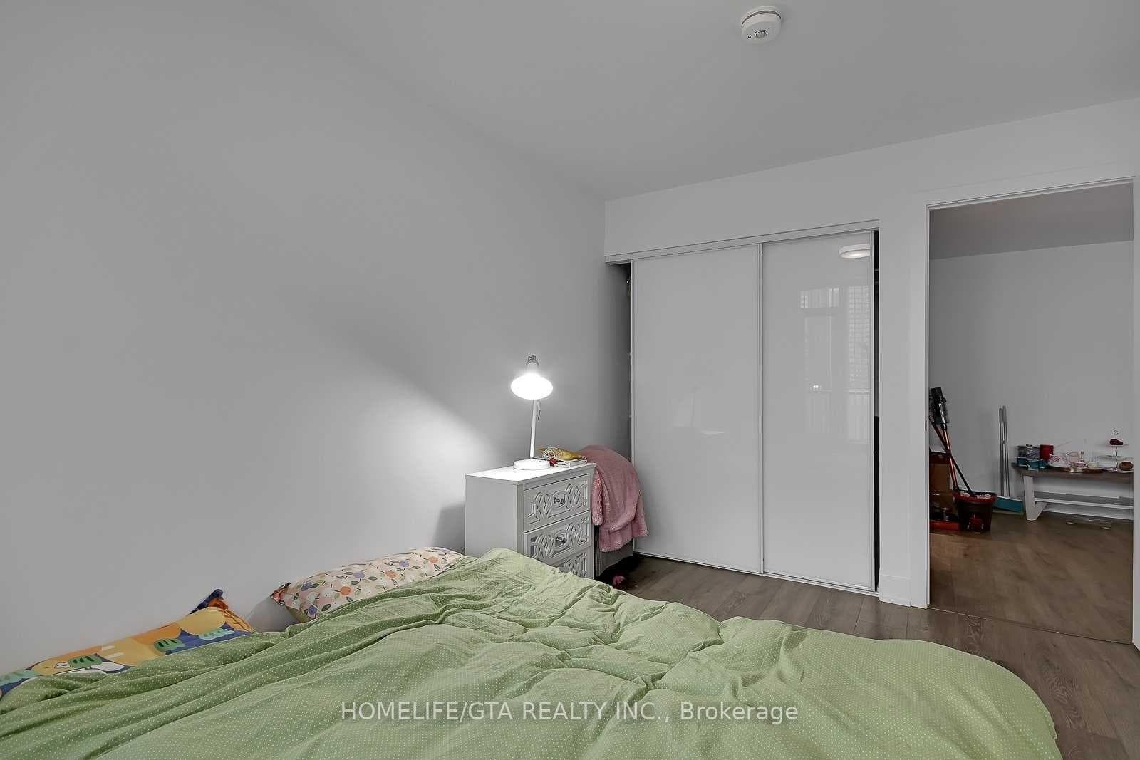 575 Bloor Street Unit 511 photo 20
