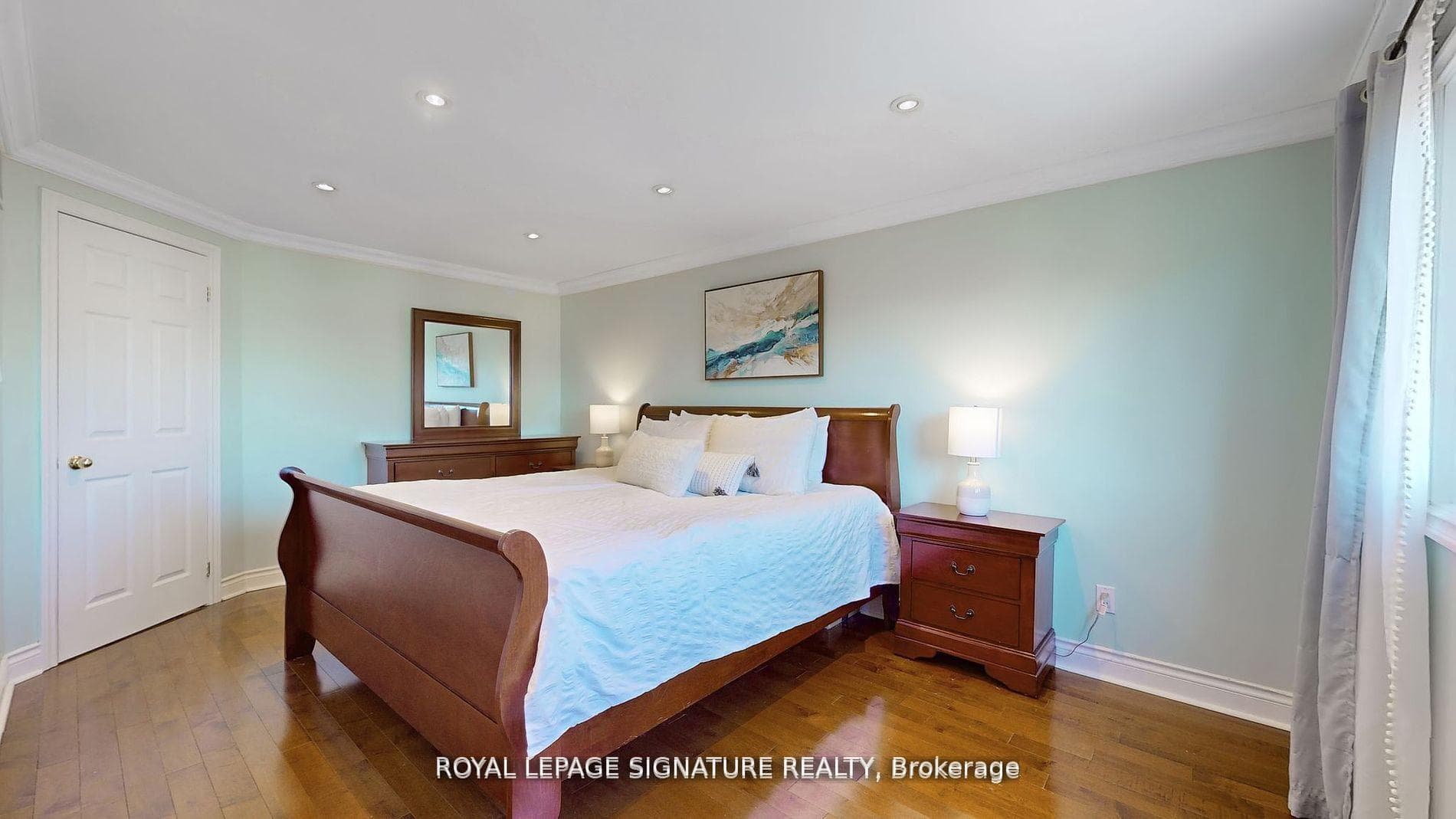 3103 Keynes Crescent photo 19