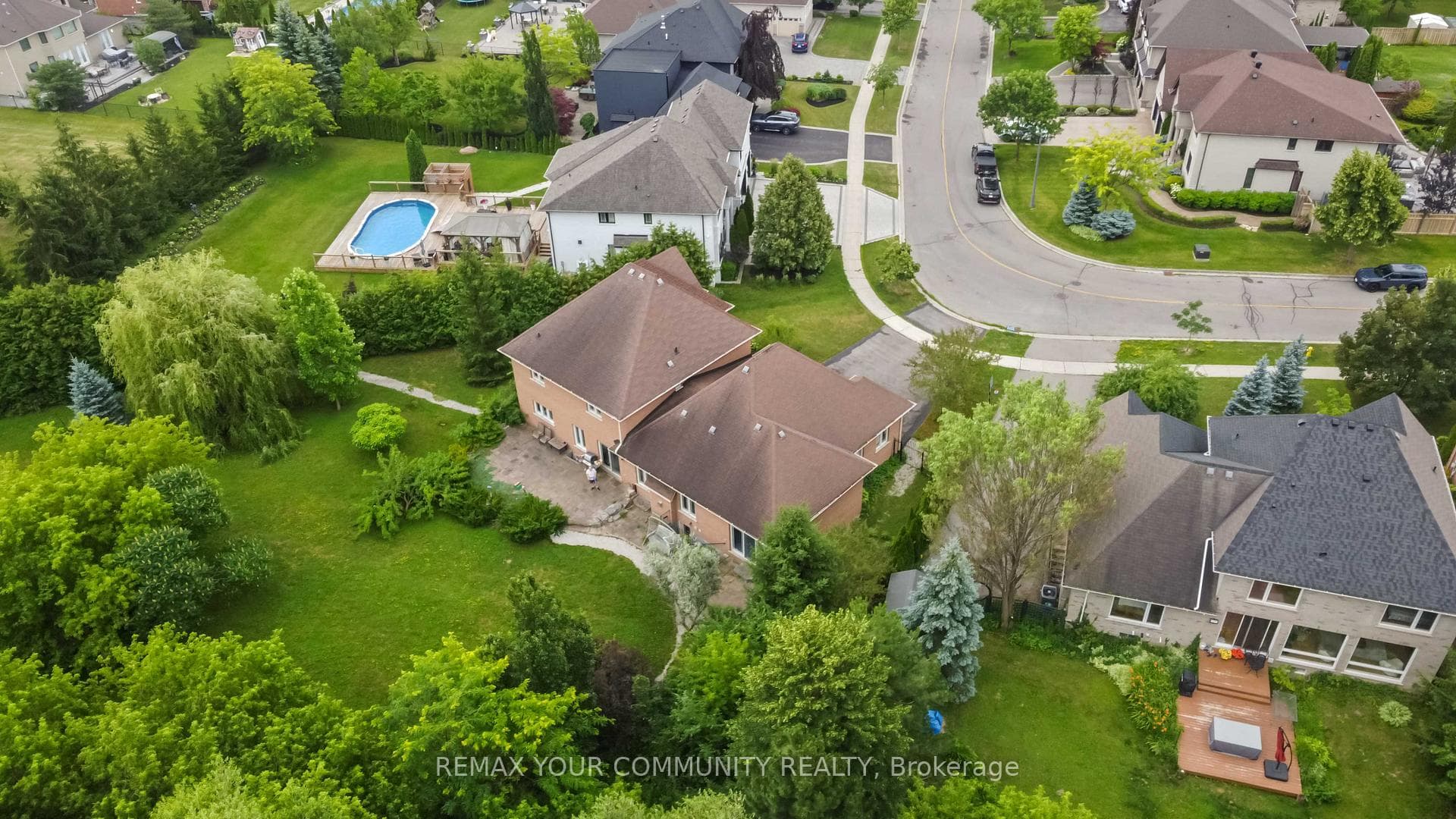 40 Hunterwood Chase photo 38