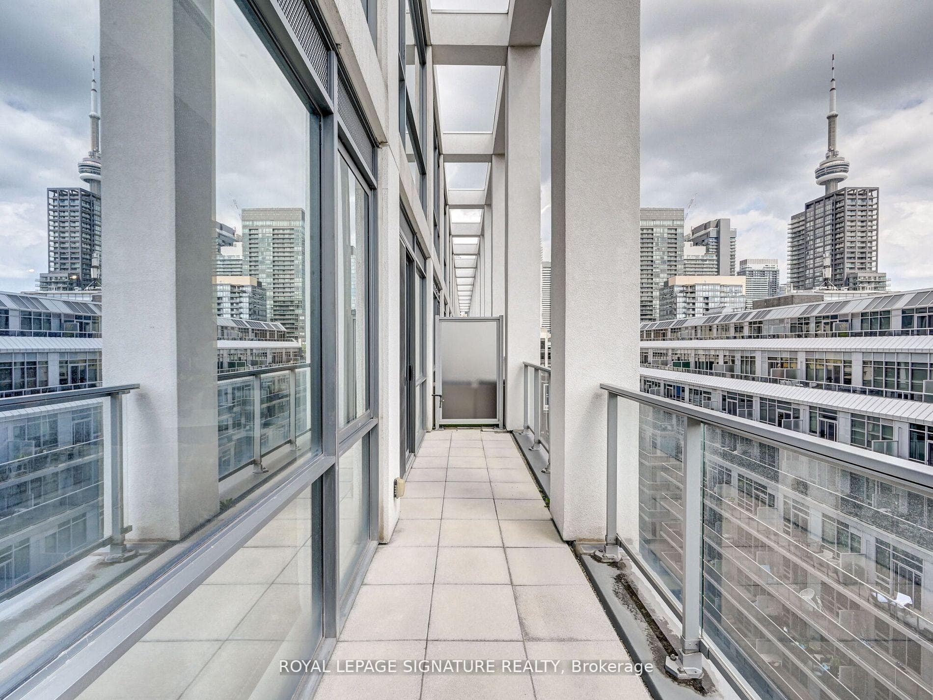 39 Brant Street Unit PH18 photo 25